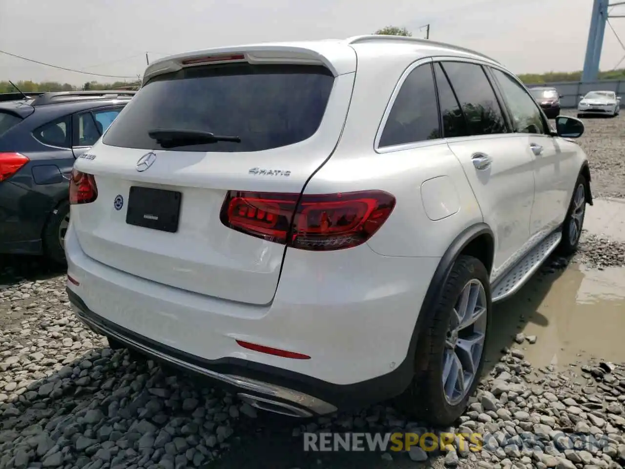 4 Photograph of a damaged car W1N0G8EB2LF795082 MERCEDES-BENZ GLC-CLASS 2020