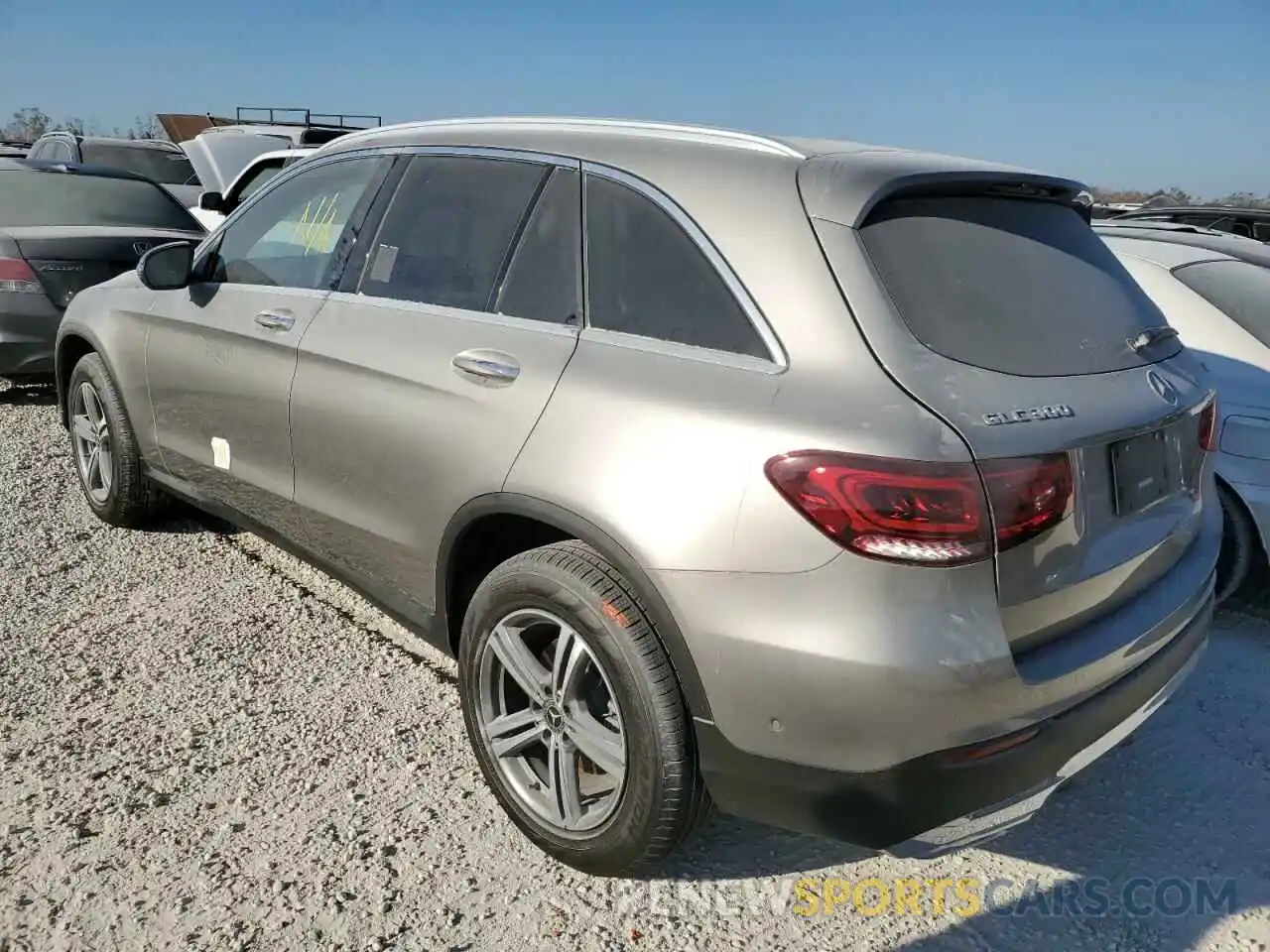 3 Фотография поврежденного автомобиля W1N0G8EB2LF800586 MERCEDES-BENZ GLC-CLASS 2020