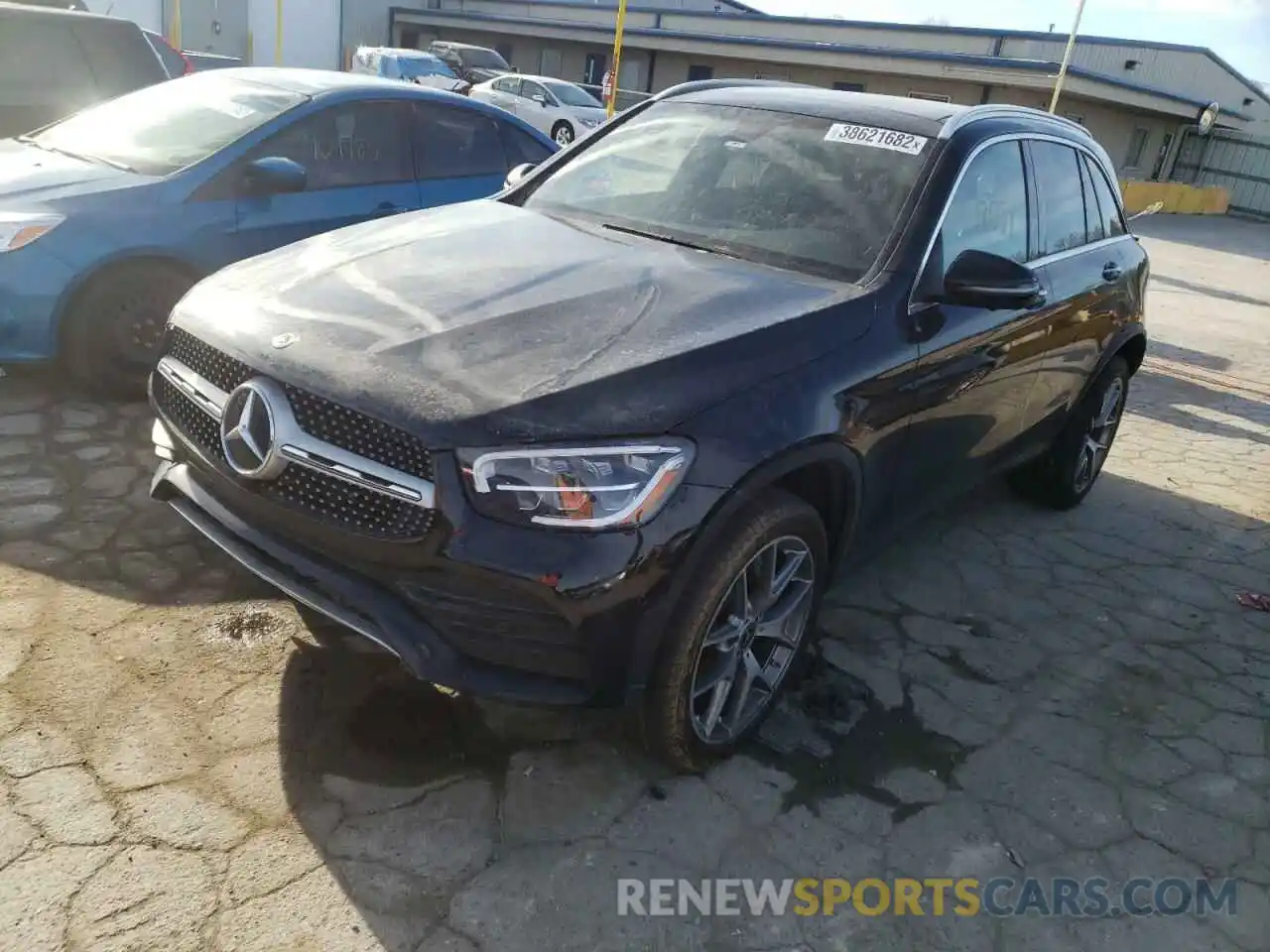 2 Фотография поврежденного автомобиля W1N0G8EB2LF853000 MERCEDES-BENZ GLC-CLASS 2020