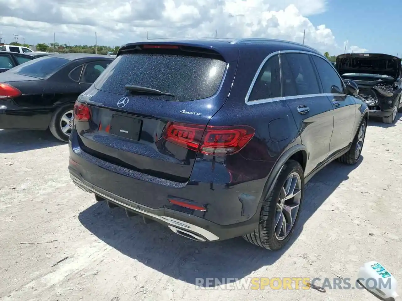 4 Photograph of a damaged car W1N0G8EB2LF855071 MERCEDES-BENZ GLC-CLASS 2020