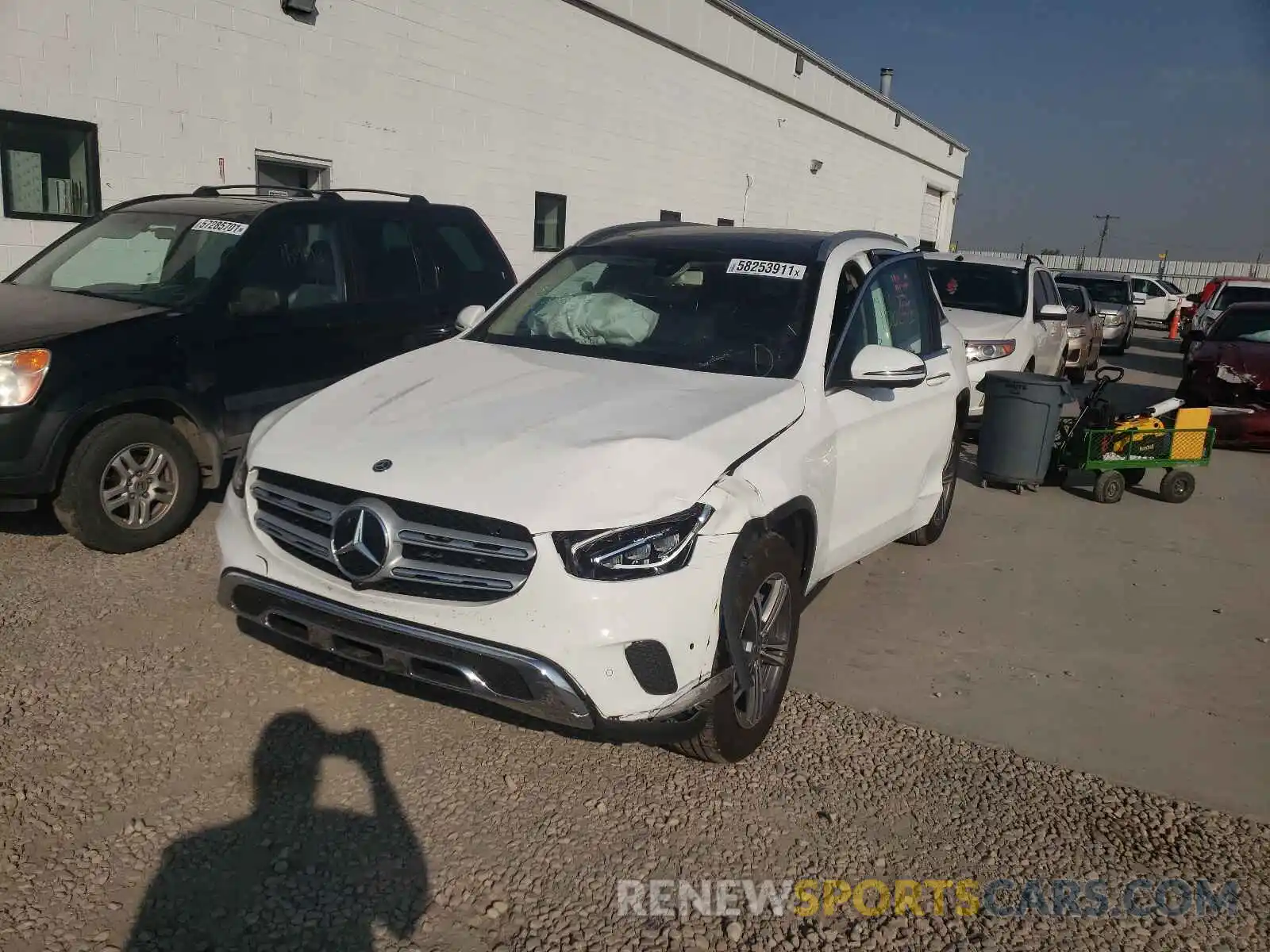 2 Photograph of a damaged car W1N0G8EB3LF862613 MERCEDES-BENZ GLC-CLASS 2020