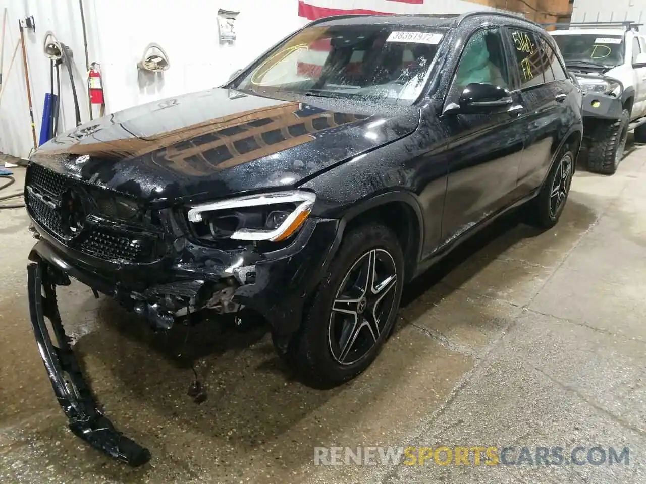 2 Photograph of a damaged car W1N0G8EB5LF850883 MERCEDES-BENZ GLC-CLASS 2020