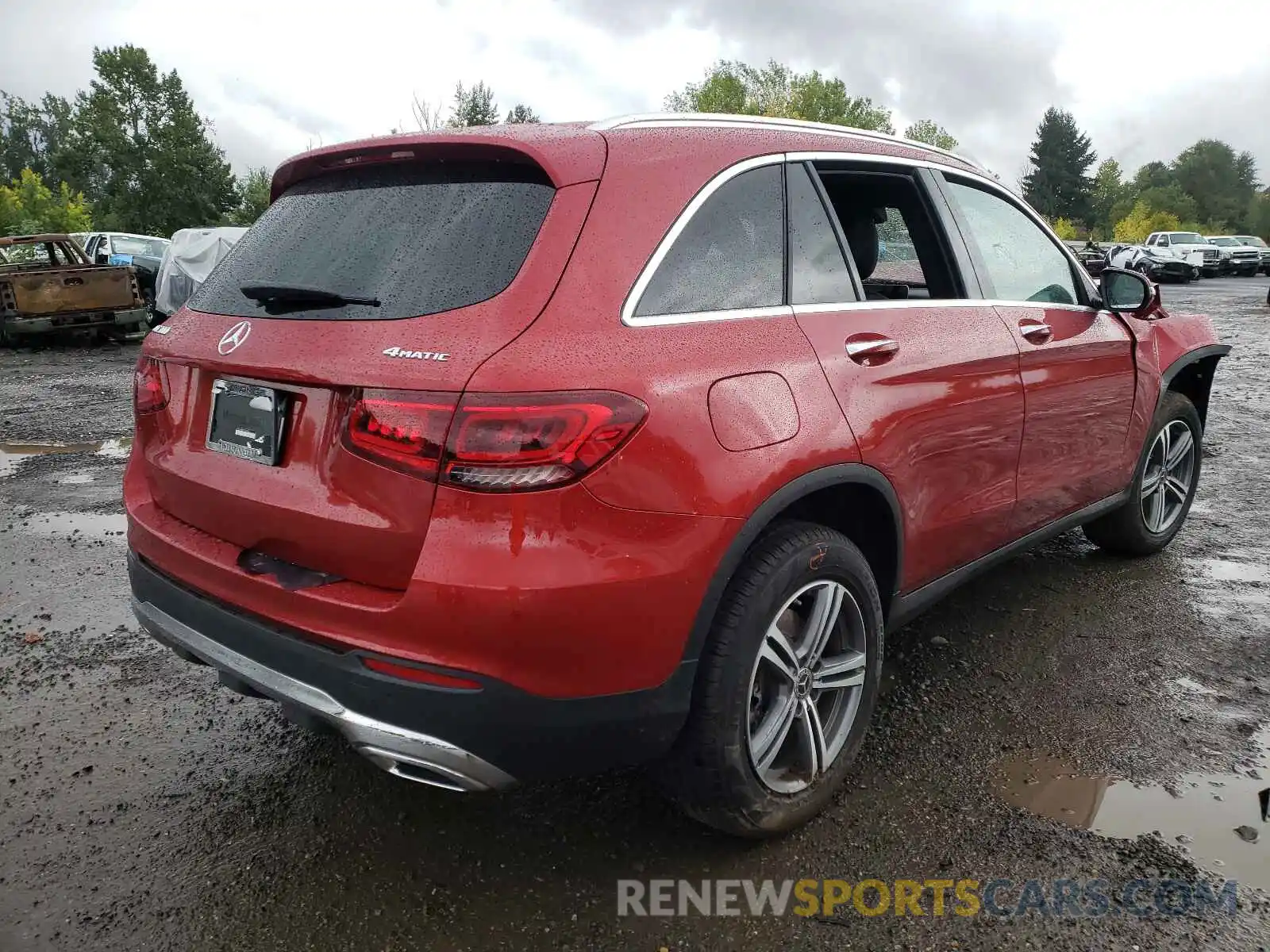 4 Photograph of a damaged car W1N0G8EB5LF863908 MERCEDES-BENZ GLC-CLASS 2020