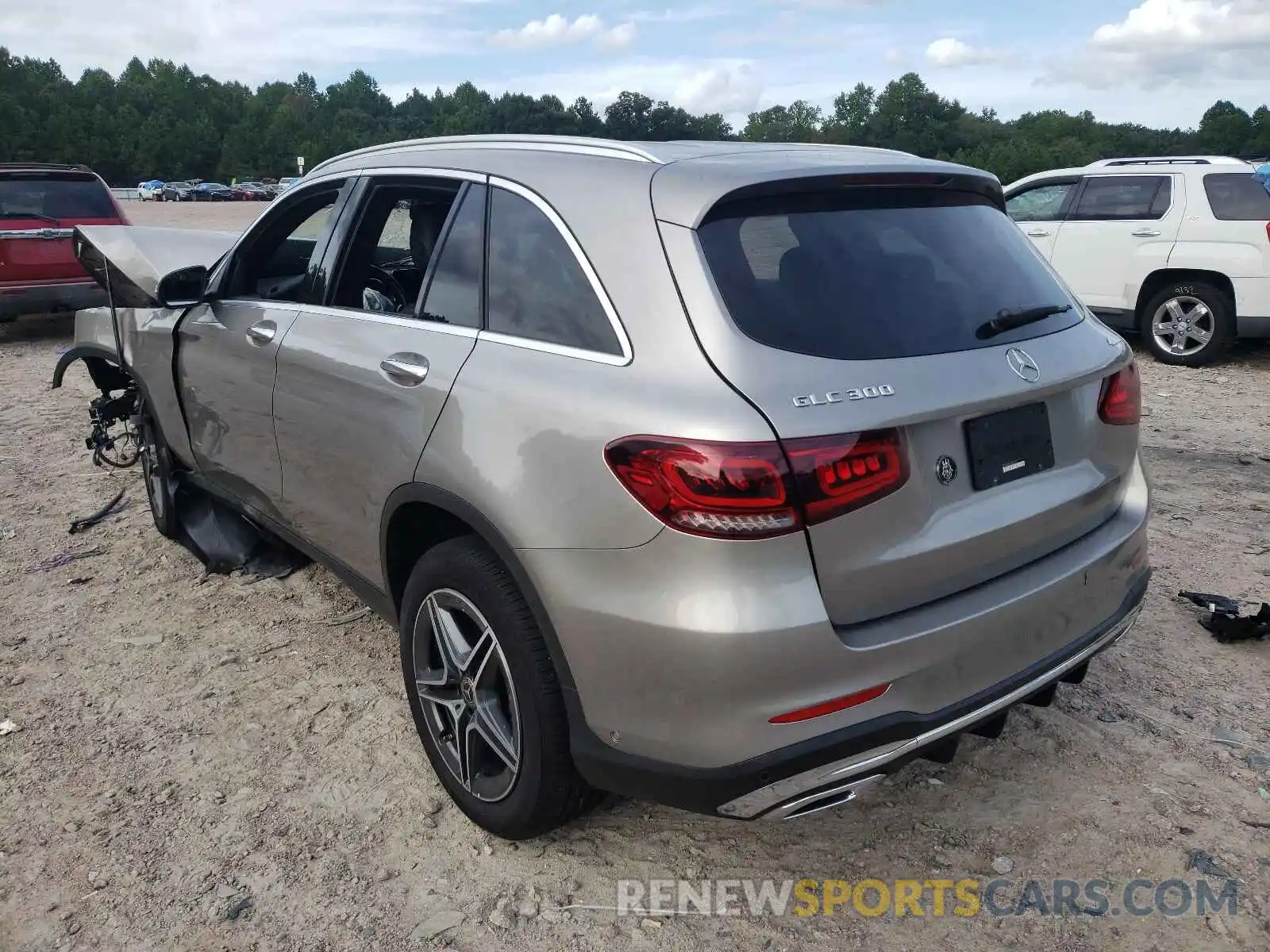 3 Photograph of a damaged car W1N0G8EB6LF851993 MERCEDES-BENZ GLC-CLASS 2020