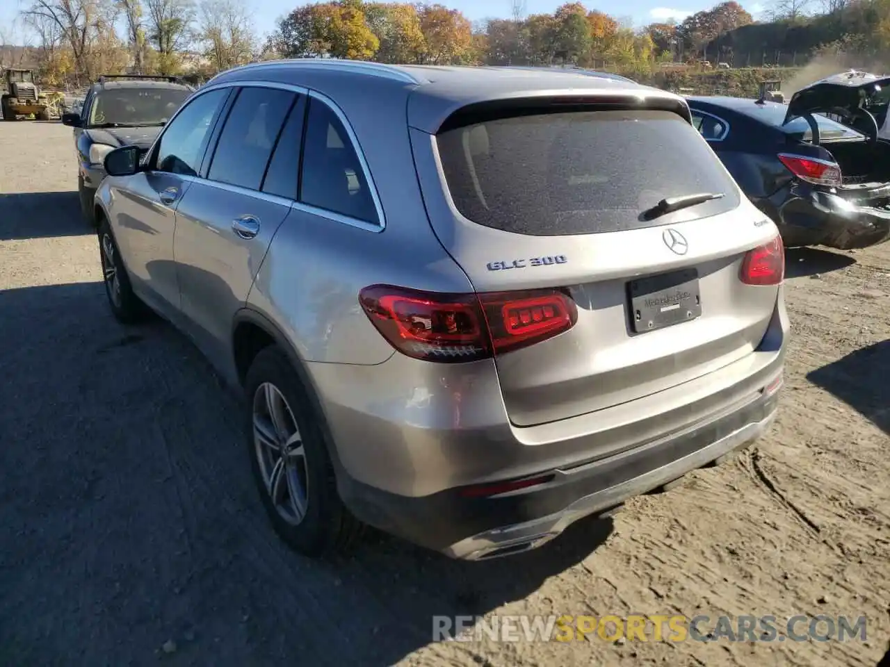 3 Photograph of a damaged car W1N0G8EB7LF827301 MERCEDES-BENZ GLC-CLASS 2020