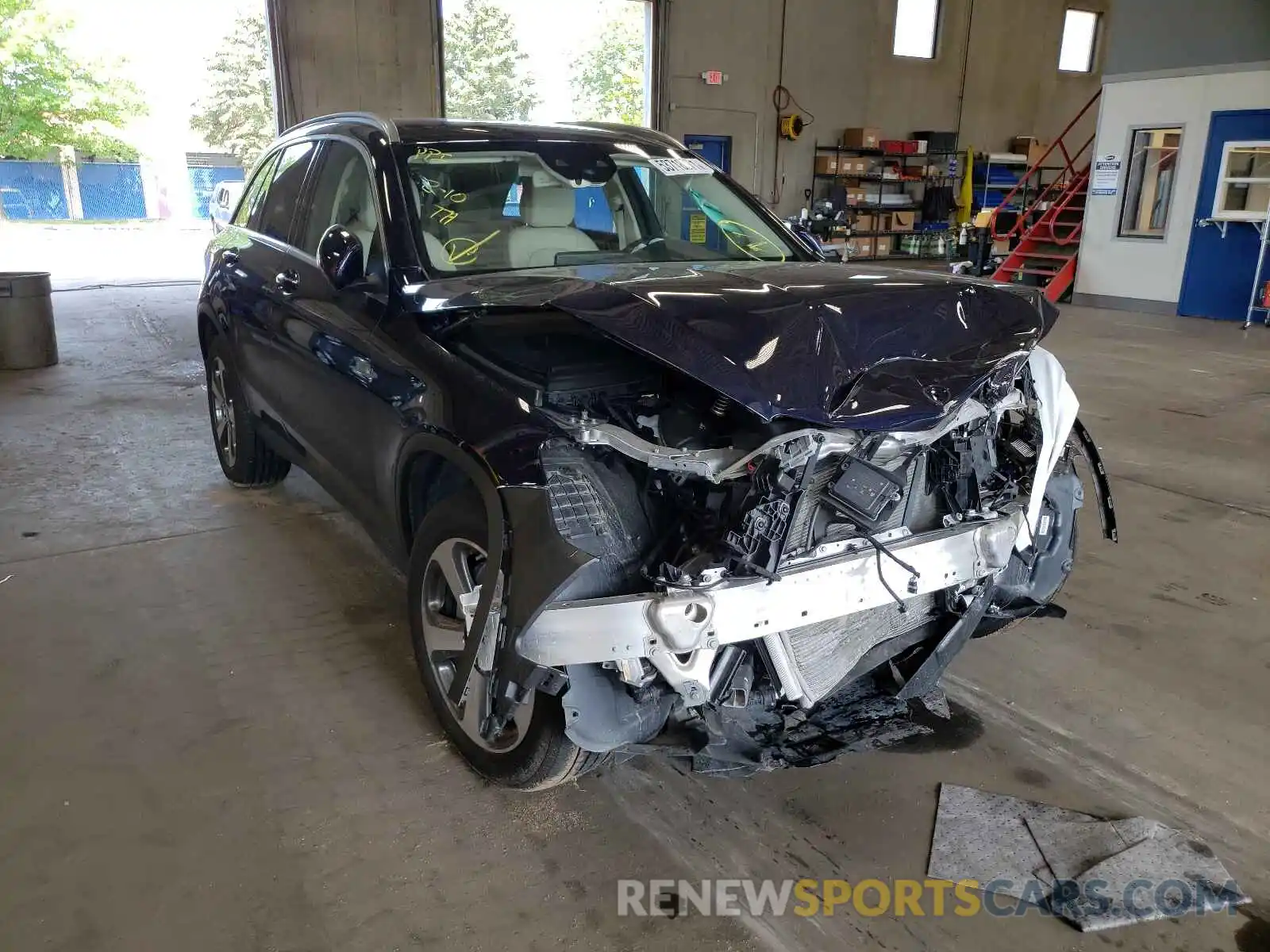 1 Photograph of a damaged car W1N0G8EB7LF843255 MERCEDES-BENZ GLC-CLASS 2020