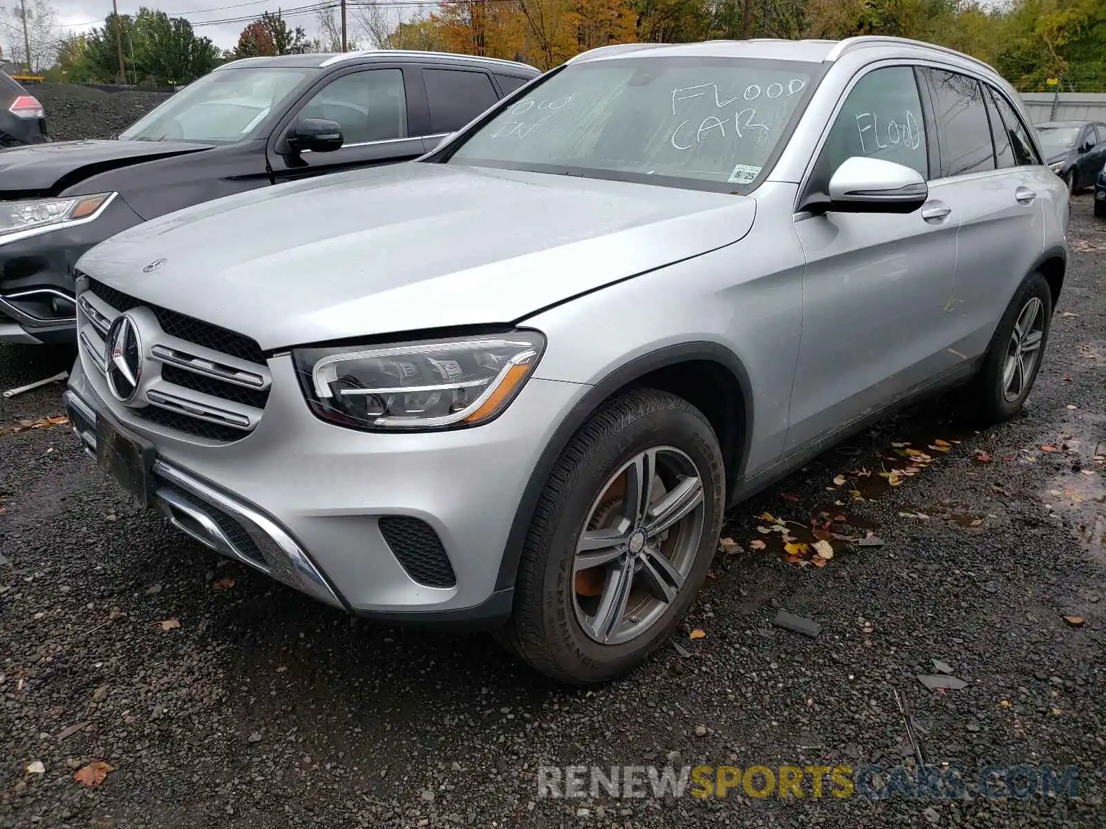 2 Photograph of a damaged car W1N0G8EB8LF832815 MERCEDES-BENZ GLC-CLASS 2020