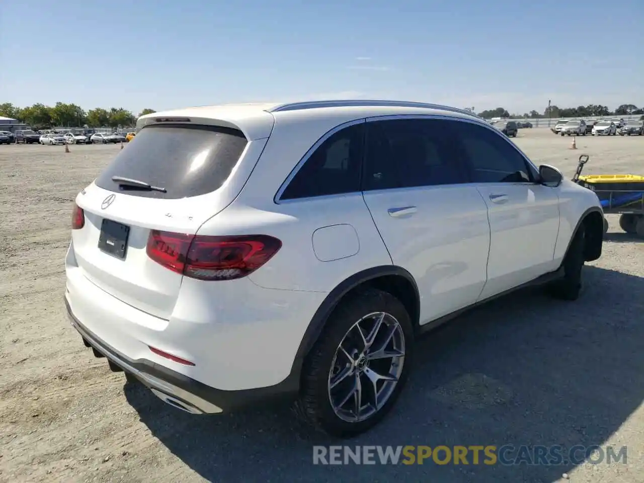 4 Photograph of a damaged car W1N0G8EB9LF830393 MERCEDES-BENZ GLC-CLASS 2020