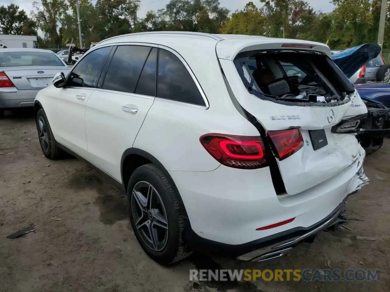 3 Photograph of a damaged car W1N0G8EB9LF844083 MERCEDES-BENZ GLC-CLASS 2020