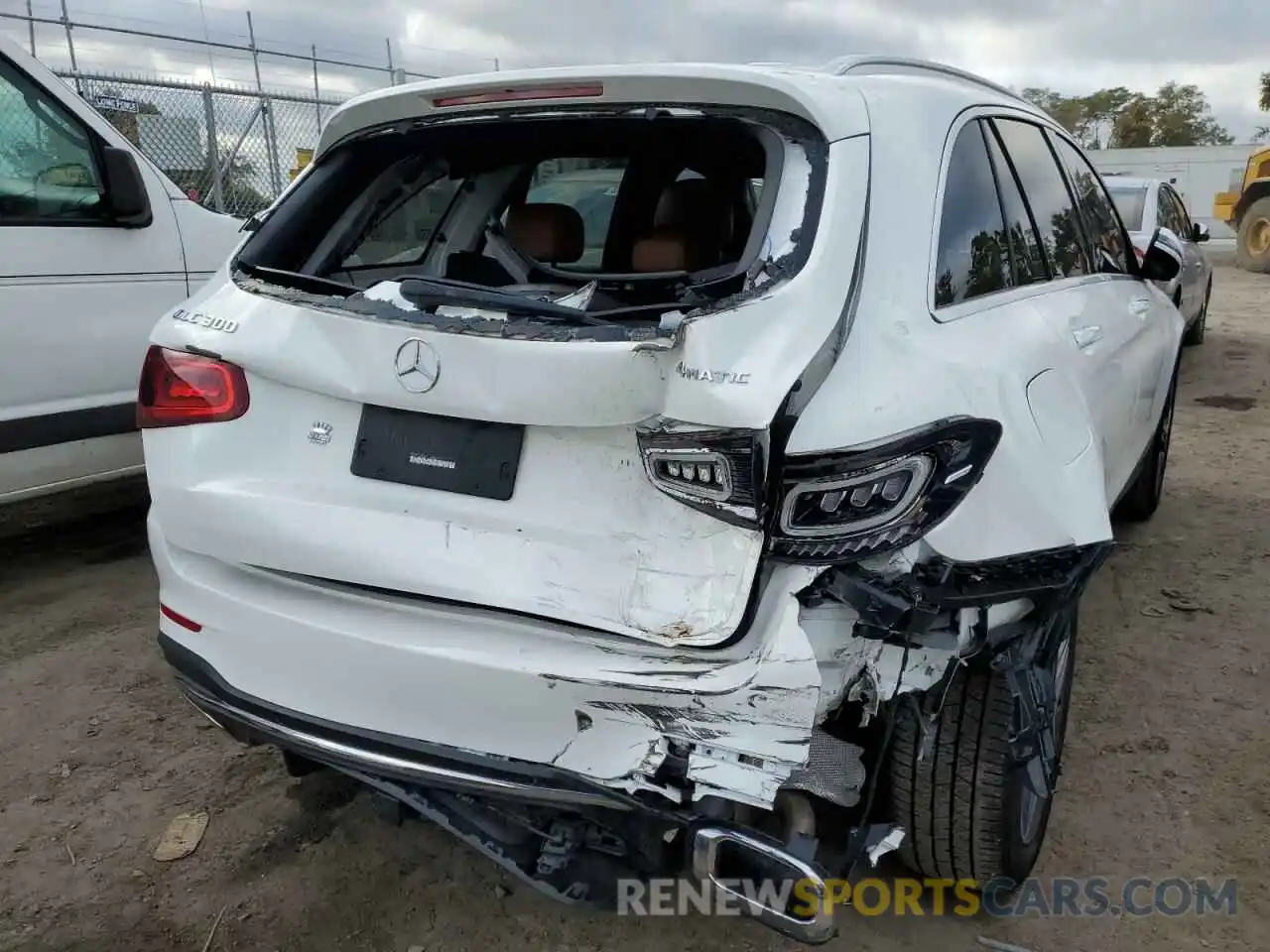 9 Photograph of a damaged car W1N0G8EB9LF844083 MERCEDES-BENZ GLC-CLASS 2020