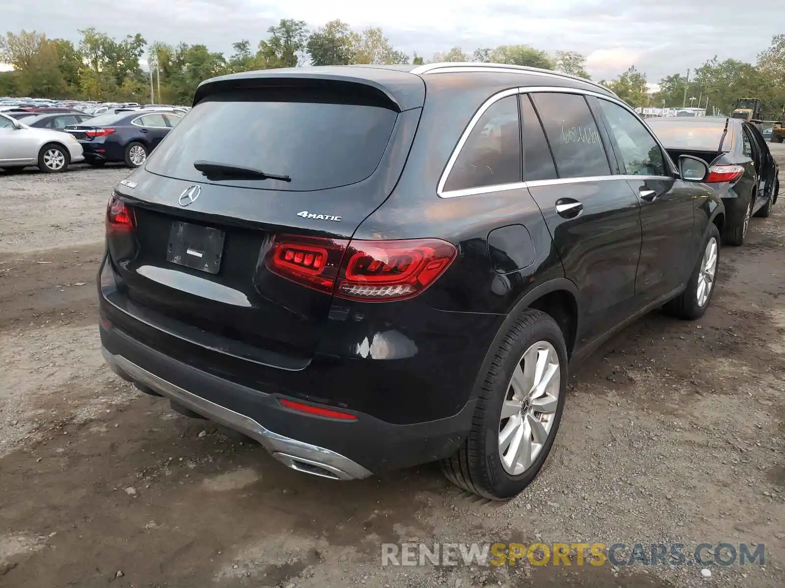 4 Photograph of a damaged car W1N0G8EB9LF864267 MERCEDES-BENZ GLC-CLASS 2020