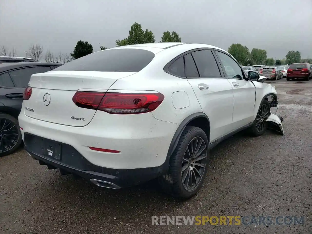 4 Photograph of a damaged car W1N0J8EB0LF796961 MERCEDES-BENZ GLC-CLASS 2020