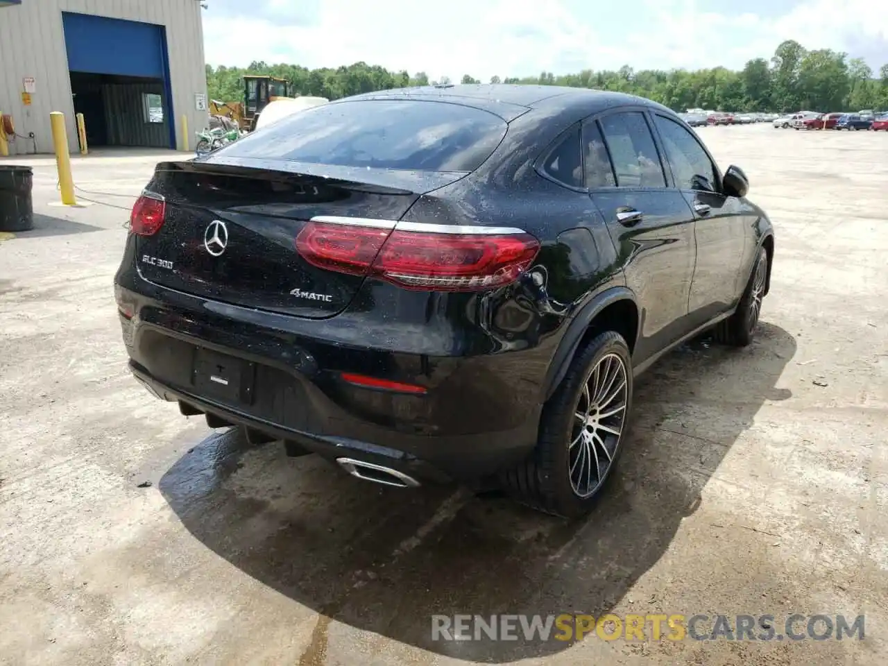 4 Photograph of a damaged car W1N0J8EB2LF848672 MERCEDES-BENZ GLC-CLASS 2020