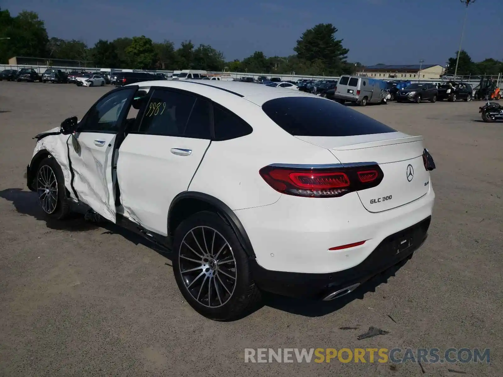 3 Photograph of a damaged car W1N0J8EB6LF855933 MERCEDES-BENZ GLC-CLASS 2020