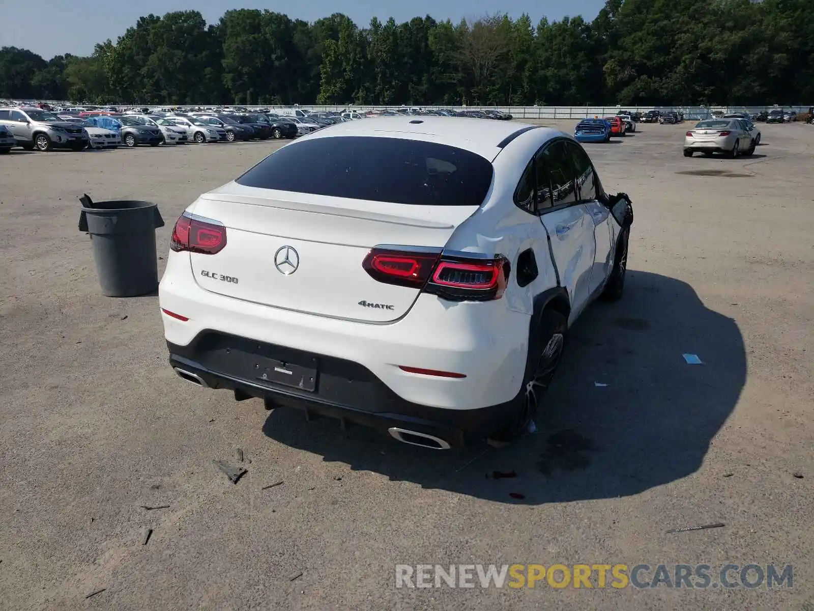 4 Photograph of a damaged car W1N0J8EB6LF855933 MERCEDES-BENZ GLC-CLASS 2020