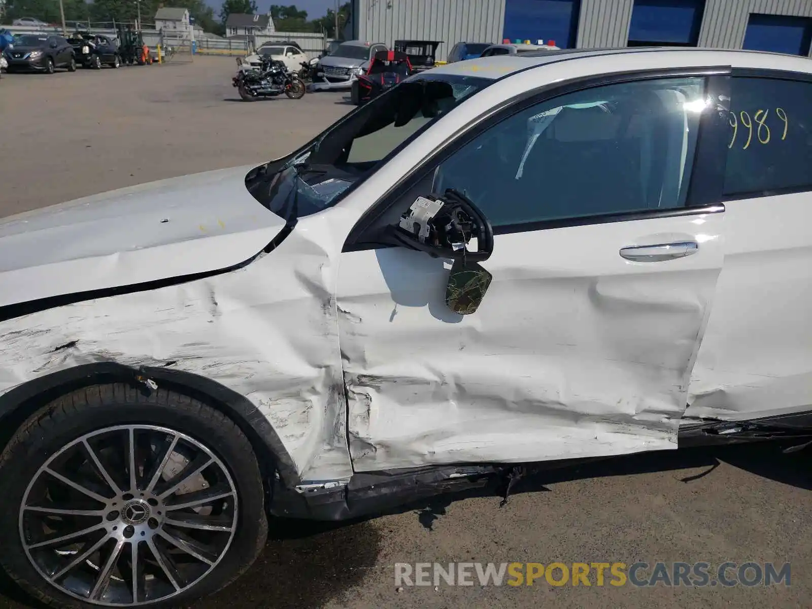 9 Photograph of a damaged car W1N0J8EB6LF855933 MERCEDES-BENZ GLC-CLASS 2020