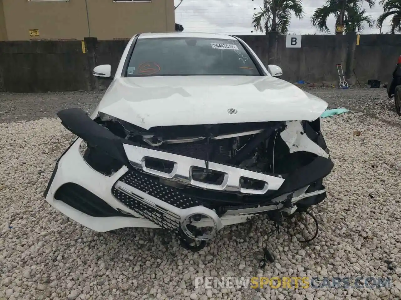 9 Photograph of a damaged car W1N0J8EB9LF861273 MERCEDES-BENZ GLC-CLASS 2020