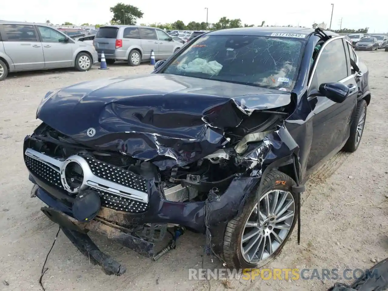 2 Photograph of a damaged car W1N0J8EBXLF827780 MERCEDES-BENZ GLC-CLASS 2020