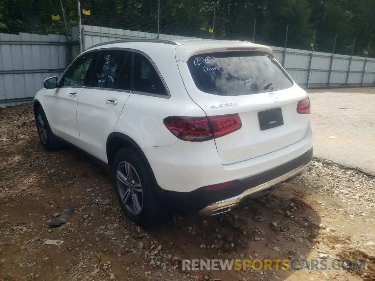 3 Photograph of a damaged car WDC0G8DB0LF751536 MERCEDES-BENZ GLC-CLASS 2020