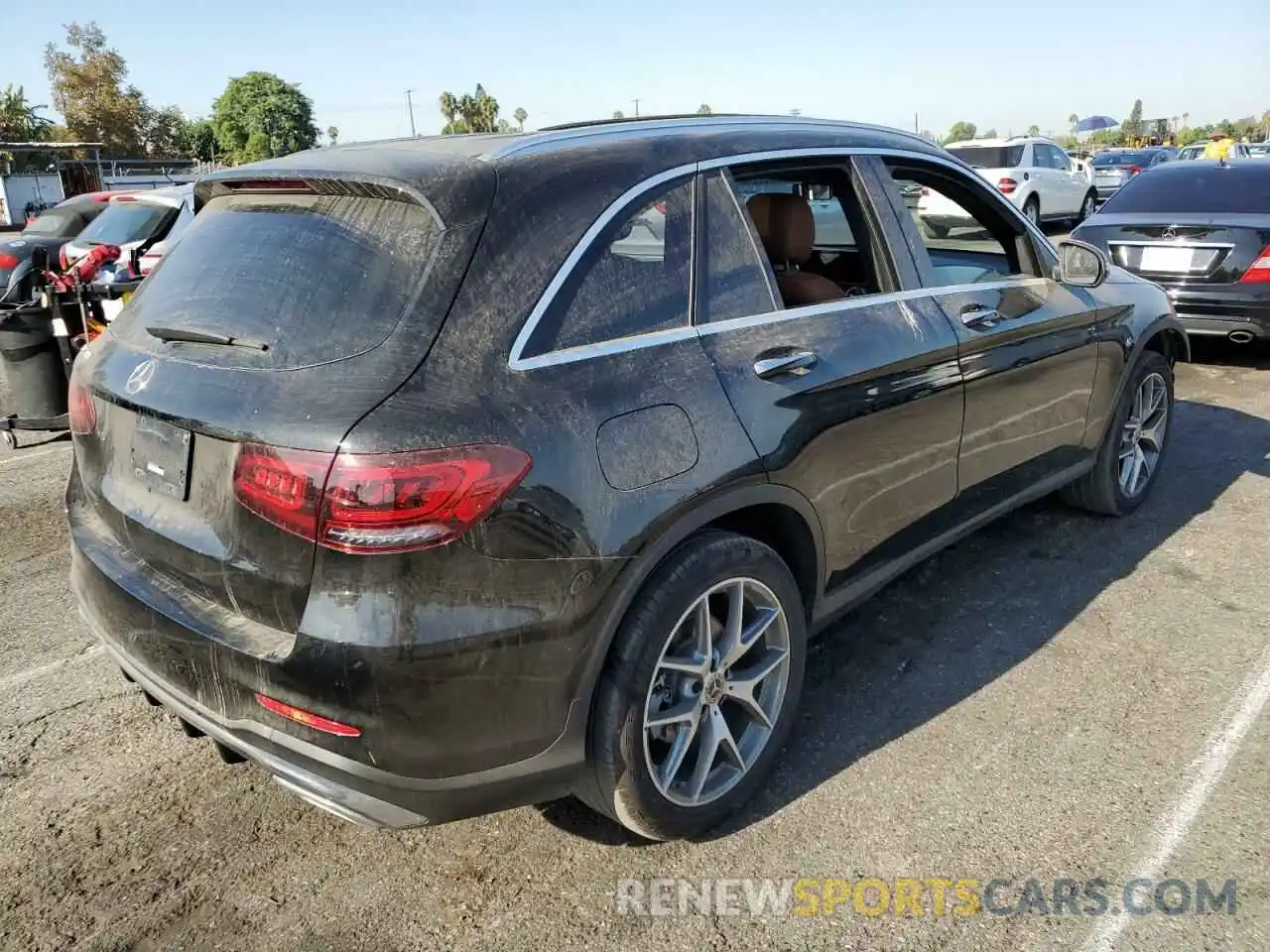 4 Photograph of a damaged car WDC0G8DB1LF744059 MERCEDES-BENZ GLC-CLASS 2020