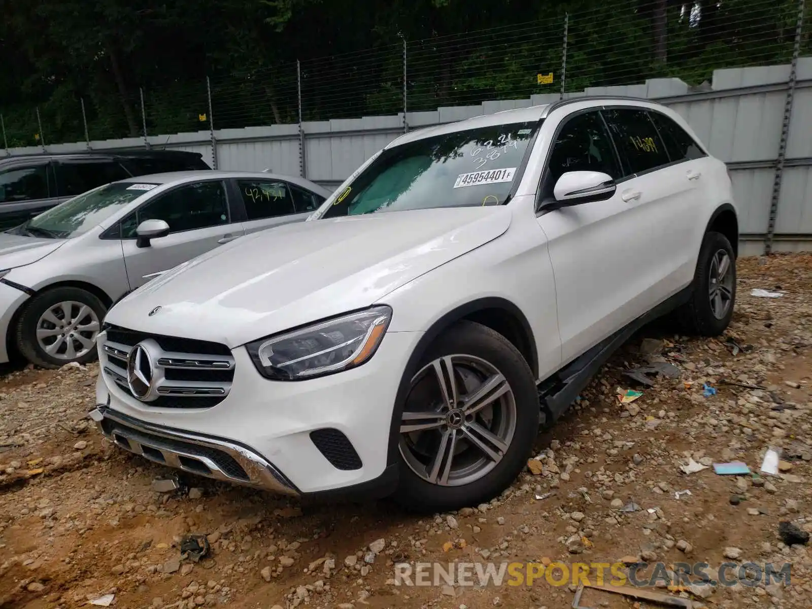 2 Photograph of a damaged car WDC0G8DB2LF693879 MERCEDES-BENZ GLC-CLASS 2020