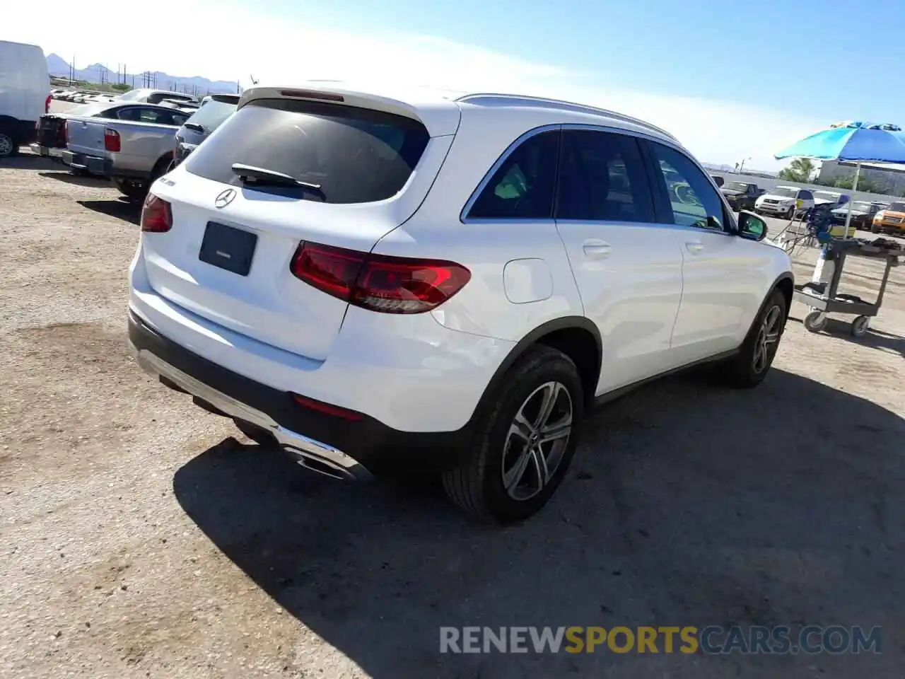 4 Photograph of a damaged car WDC0G8DB2LF695261 MERCEDES-BENZ GLC-CLASS 2020