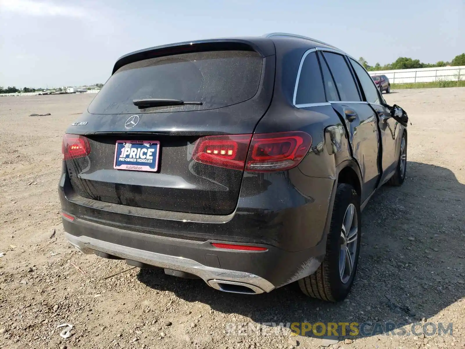 4 Photograph of a damaged car WDC0G8DB2LF713967 MERCEDES-BENZ GLC-CLASS 2020