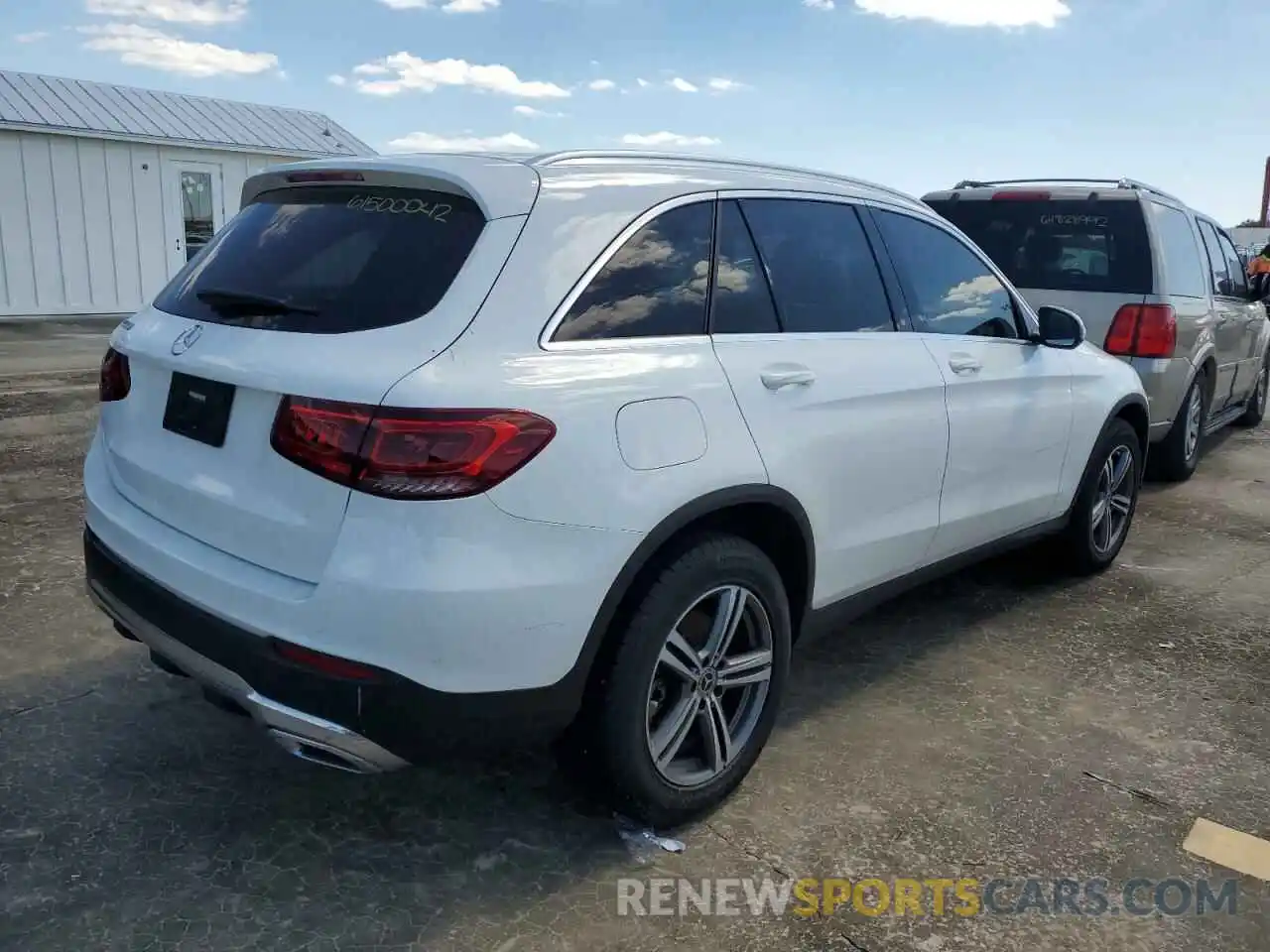 4 Photograph of a damaged car WDC0G8DB3LF716618 MERCEDES-BENZ GLC-CLASS 2020