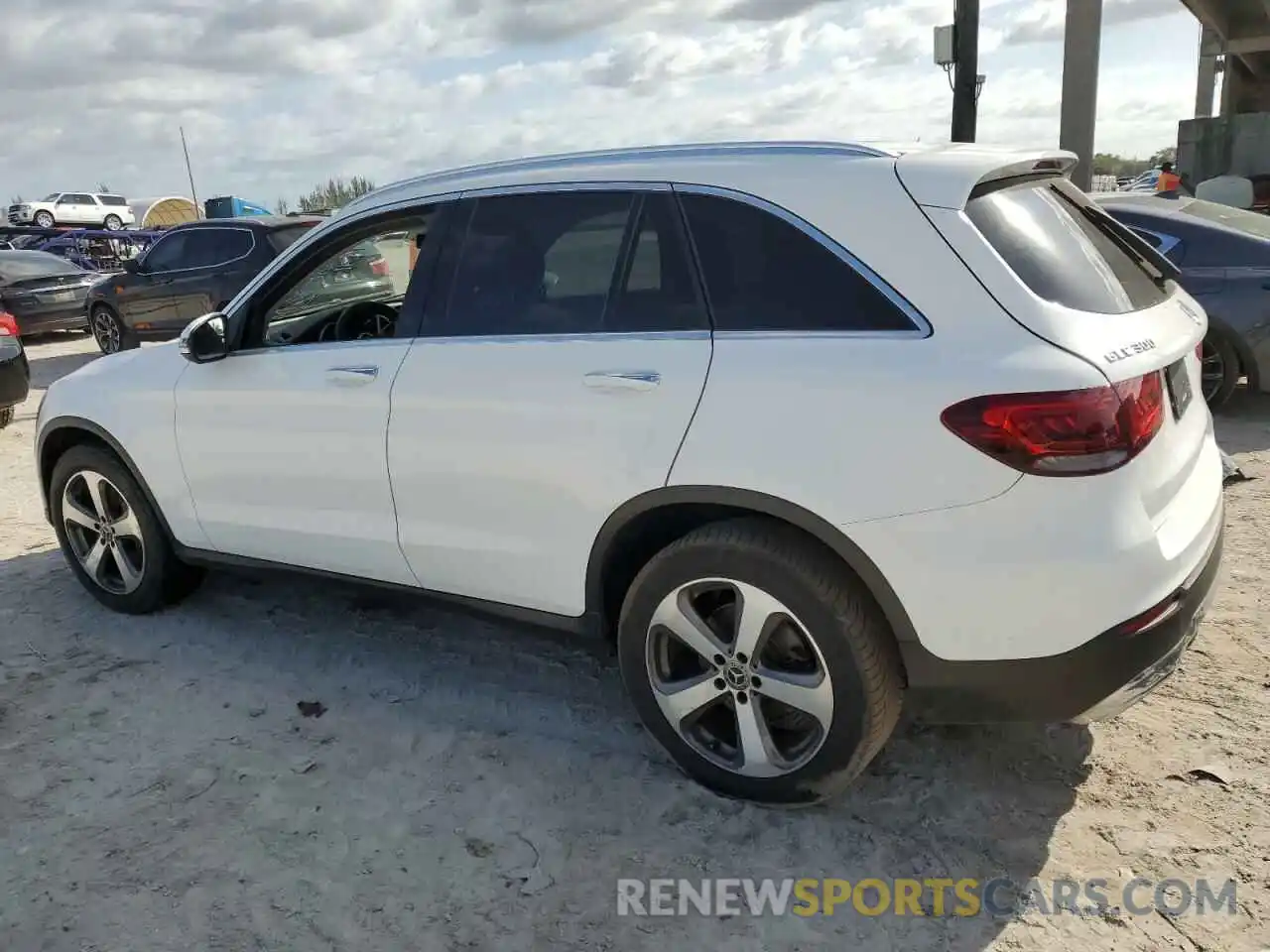 2 Photograph of a damaged car WDC0G8DB4LF689817 MERCEDES-BENZ GLC-CLASS 2020