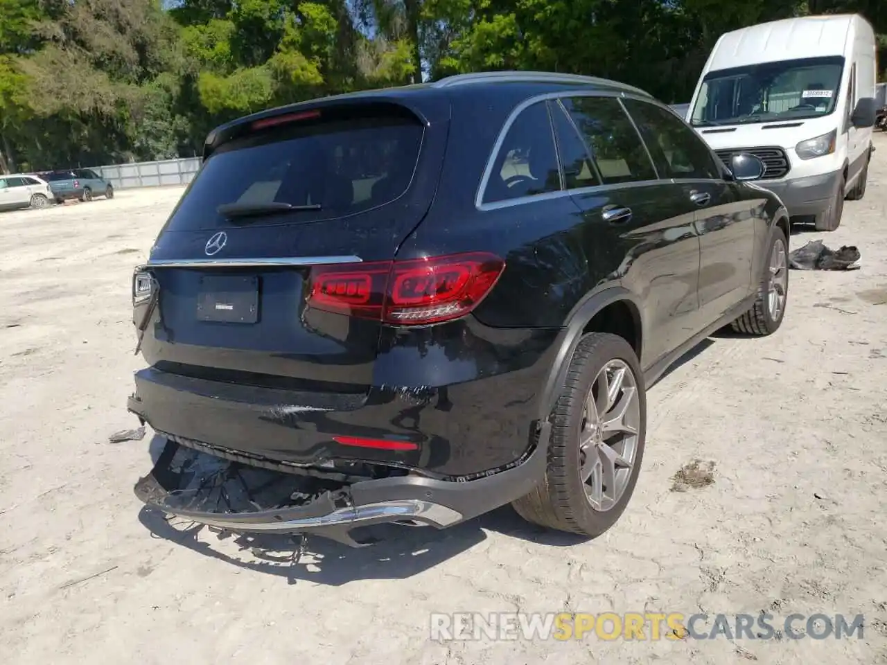 4 Photograph of a damaged car WDC0G8DB4LF704381 MERCEDES-BENZ GLC-CLASS 2020