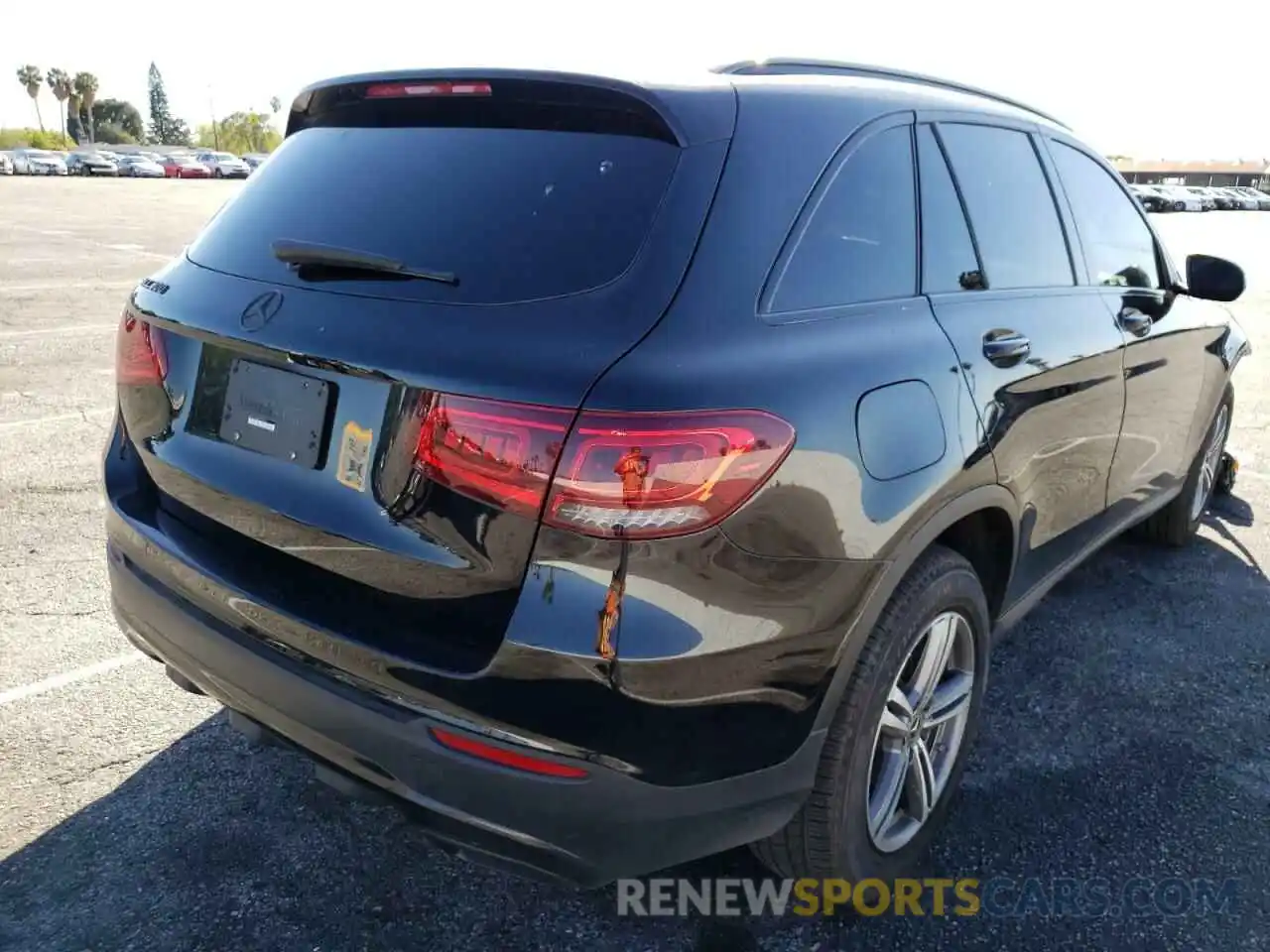 4 Photograph of a damaged car WDC0G8DB4LF705403 MERCEDES-BENZ GLC-CLASS 2020