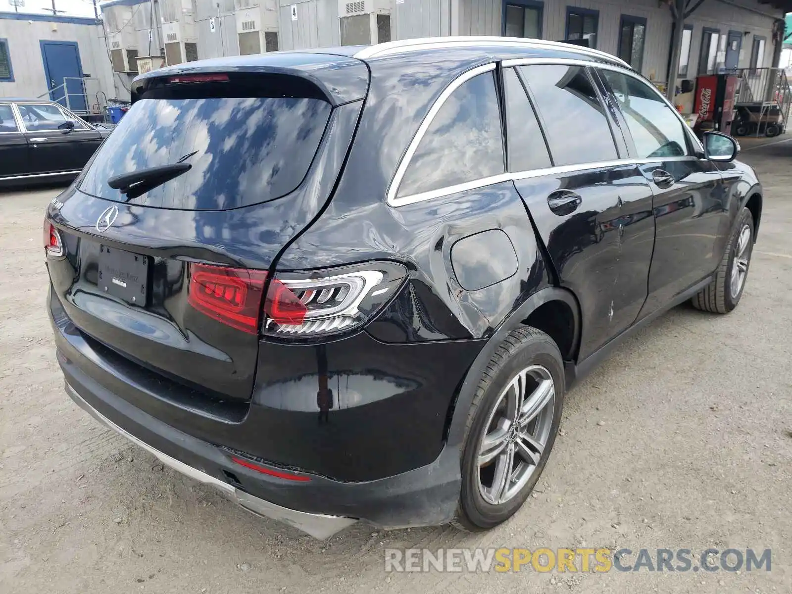 4 Photograph of a damaged car WDC0G8DB5LF704910 MERCEDES-BENZ GLC-CLASS 2020