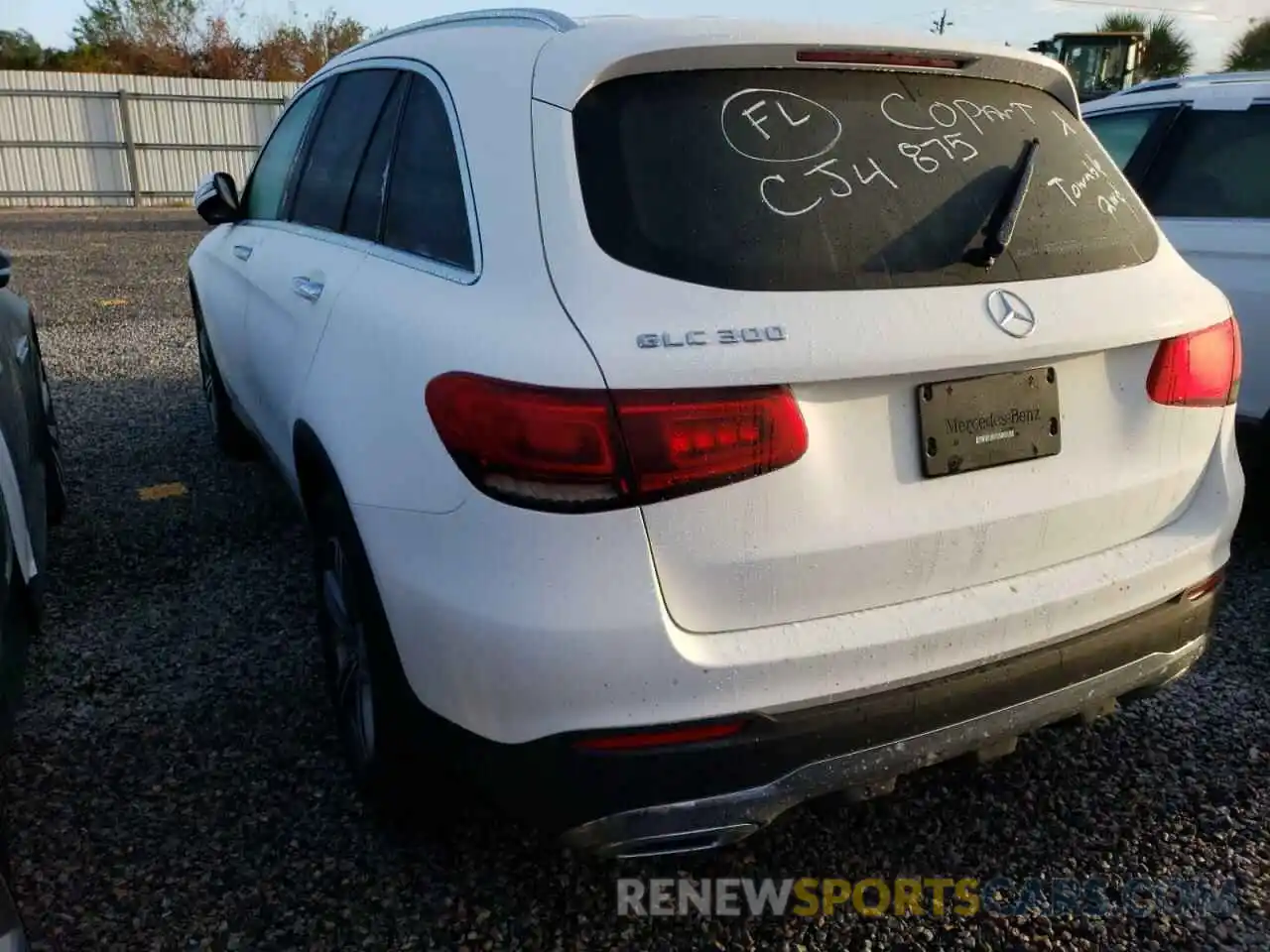 3 Photograph of a damaged car WDC0G8DB6LF682058 MERCEDES-BENZ GLC-CLASS 2020