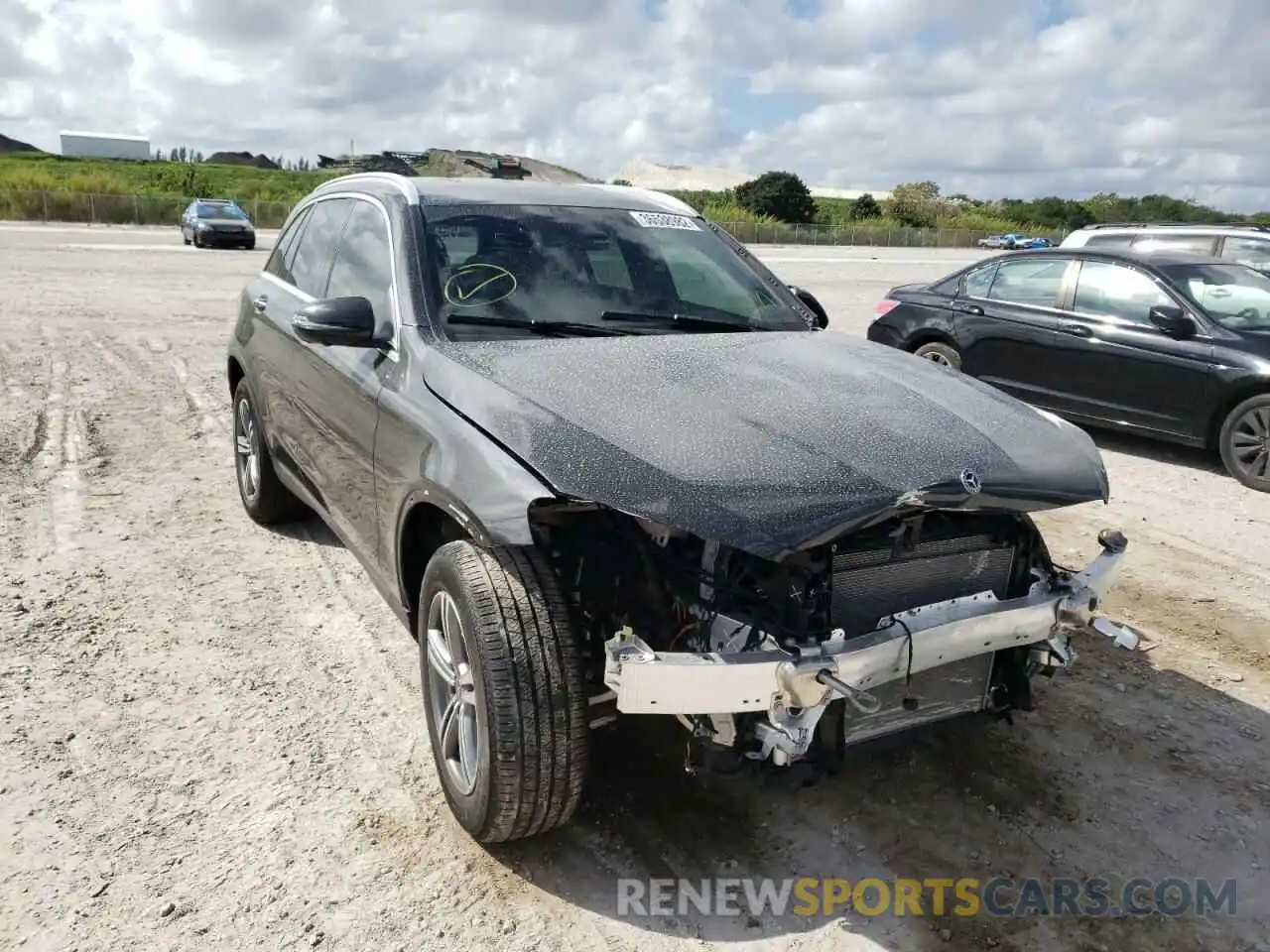 1 Photograph of a damaged car WDC0G8DB6LF707167 MERCEDES-BENZ GLC-CLASS 2020