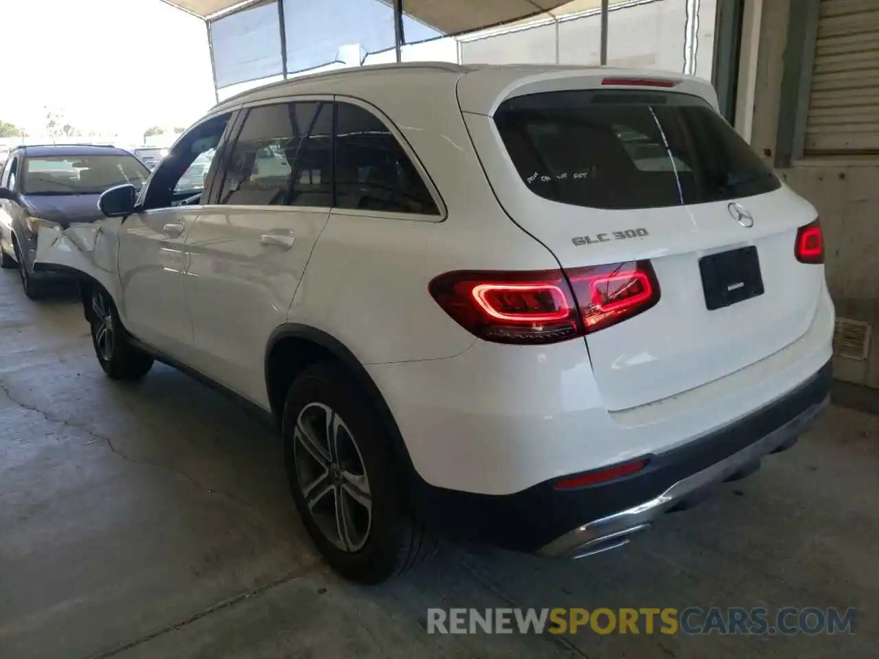 3 Photograph of a damaged car WDC0G8DB6LF725085 MERCEDES-BENZ GLC-CLASS 2020