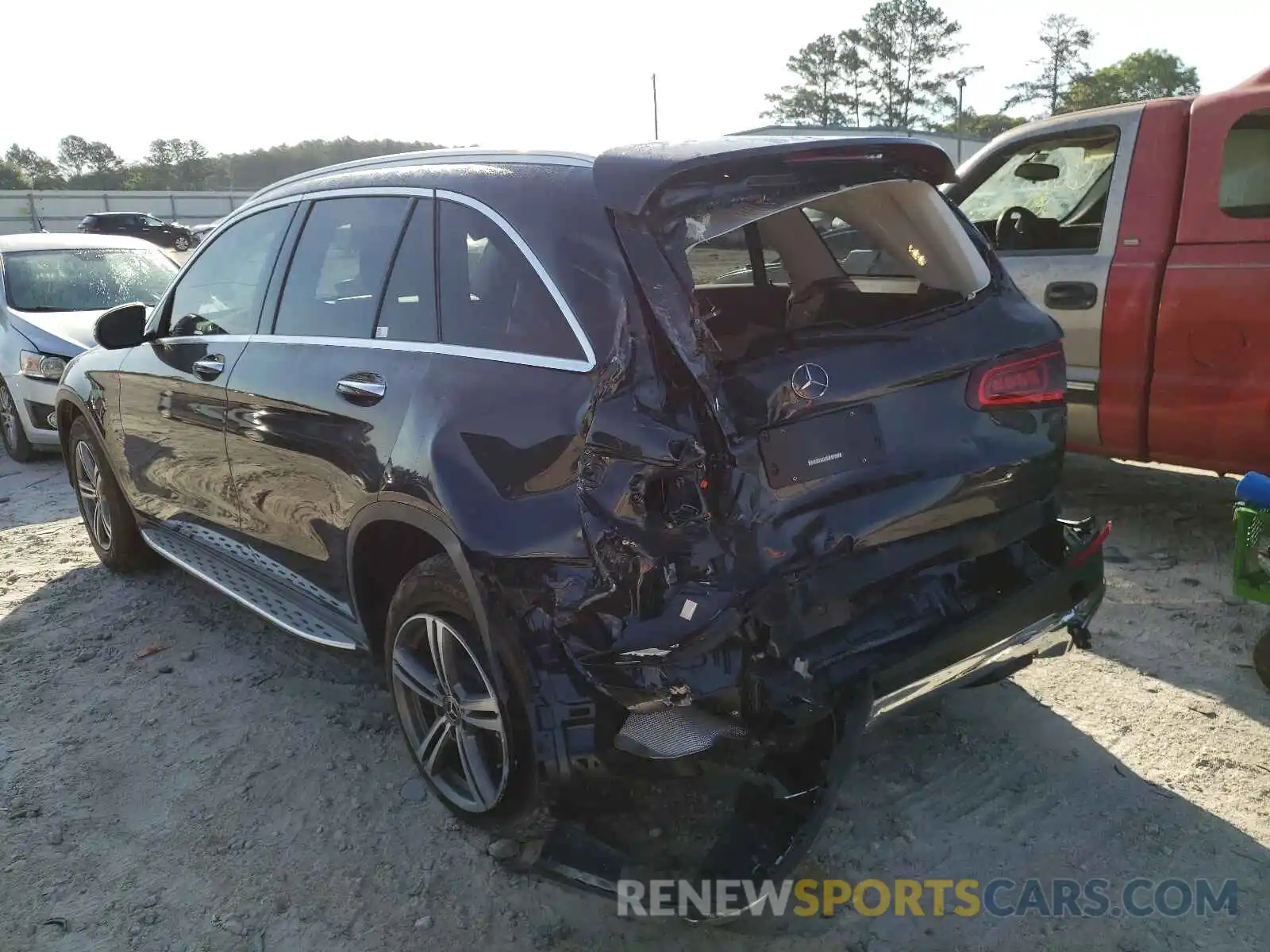 3 Photograph of a damaged car WDC0G8DB7LF711339 MERCEDES-BENZ GLC-CLASS 2020