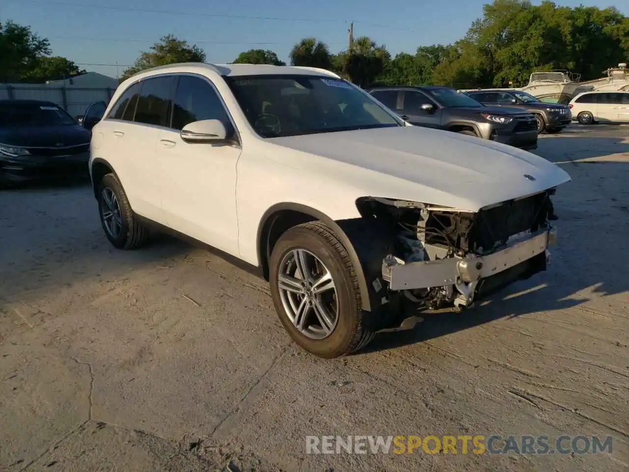 1 Photograph of a damaged car WDC0G8DB7LF735186 MERCEDES-BENZ GLC-CLASS 2020