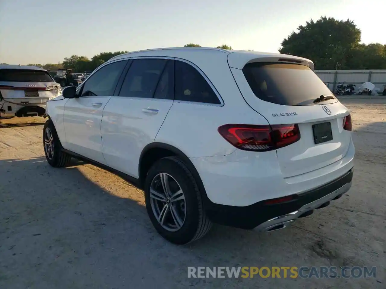 3 Photograph of a damaged car WDC0G8DB7LF735186 MERCEDES-BENZ GLC-CLASS 2020