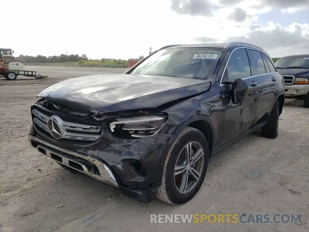 2 Photograph of a damaged car WDC0G8DB8LF697810 MERCEDES-BENZ GLC-CLASS 2020