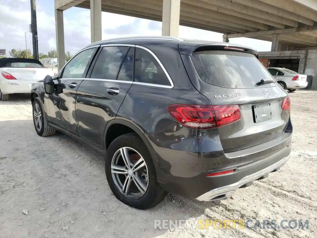 3 Photograph of a damaged car WDC0G8DB8LF697810 MERCEDES-BENZ GLC-CLASS 2020