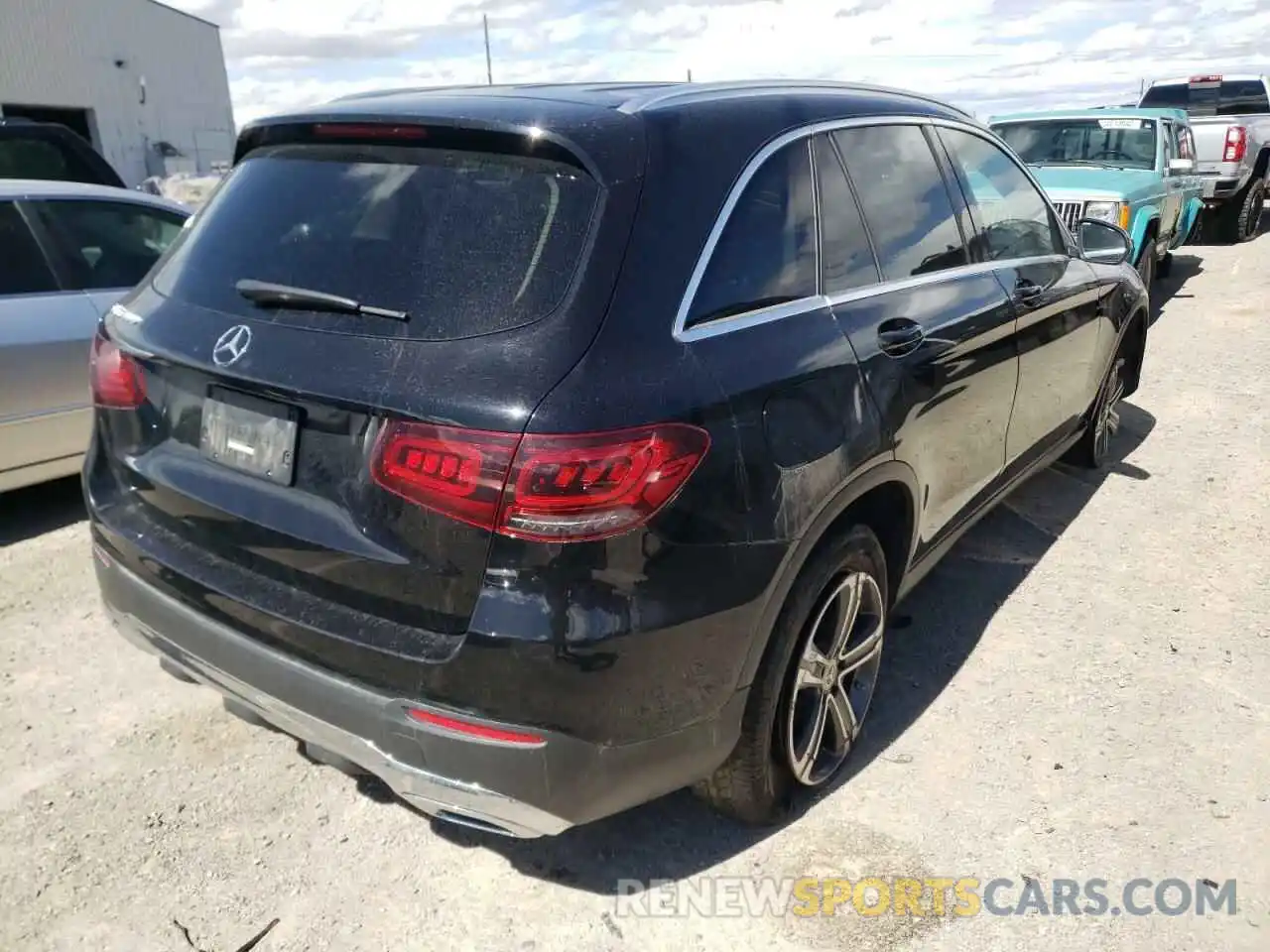 4 Photograph of a damaged car WDC0G8DB8LF698410 MERCEDES-BENZ GLC-CLASS 2020