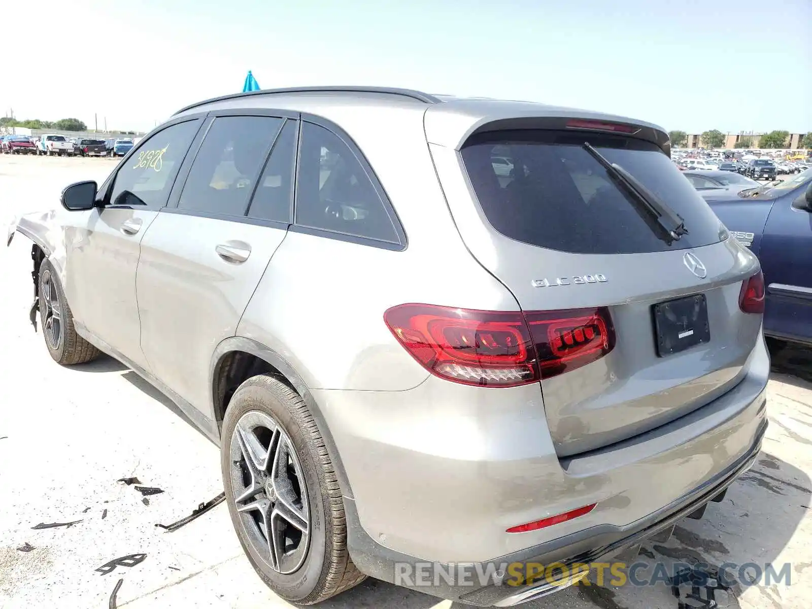 3 Photograph of a damaged car WDC0G8DB8LF736170 MERCEDES-BENZ GLC-CLASS 2020