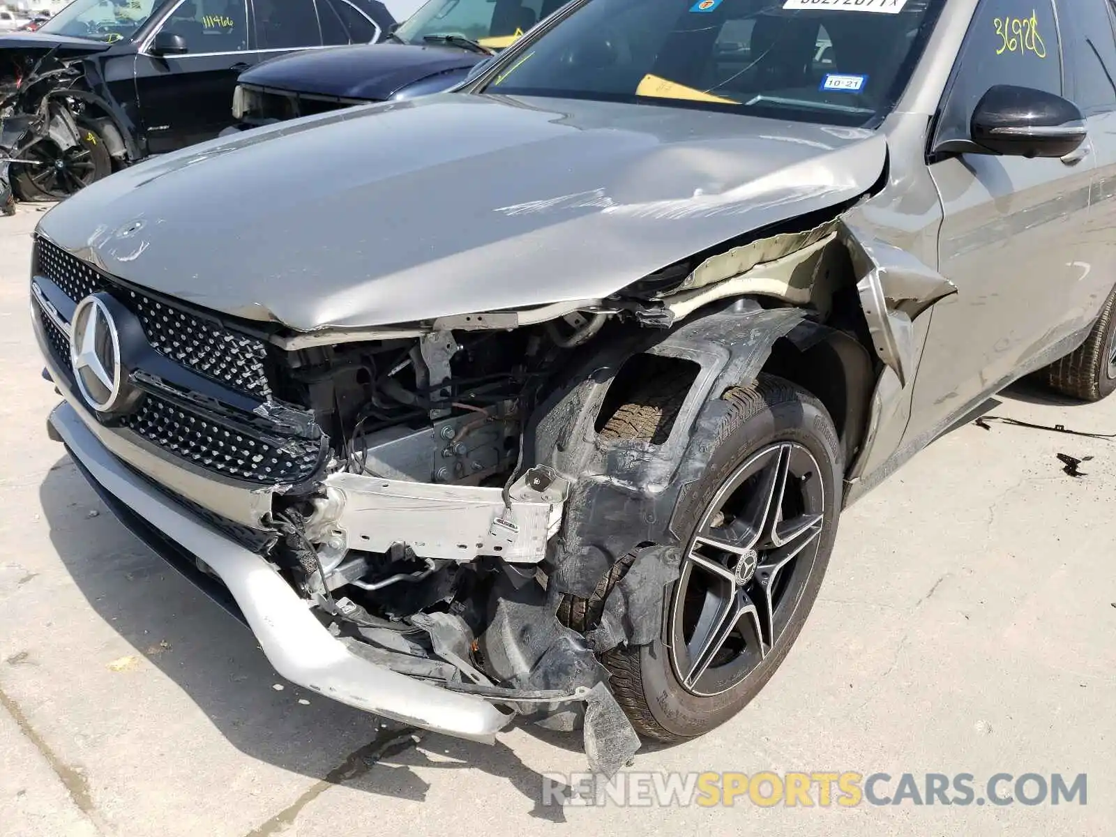 9 Photograph of a damaged car WDC0G8DB8LF736170 MERCEDES-BENZ GLC-CLASS 2020