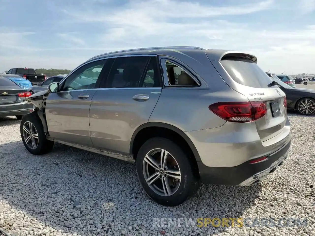 2 Photograph of a damaged car WDC0G8DB9LF698299 MERCEDES-BENZ GLC-CLASS 2020