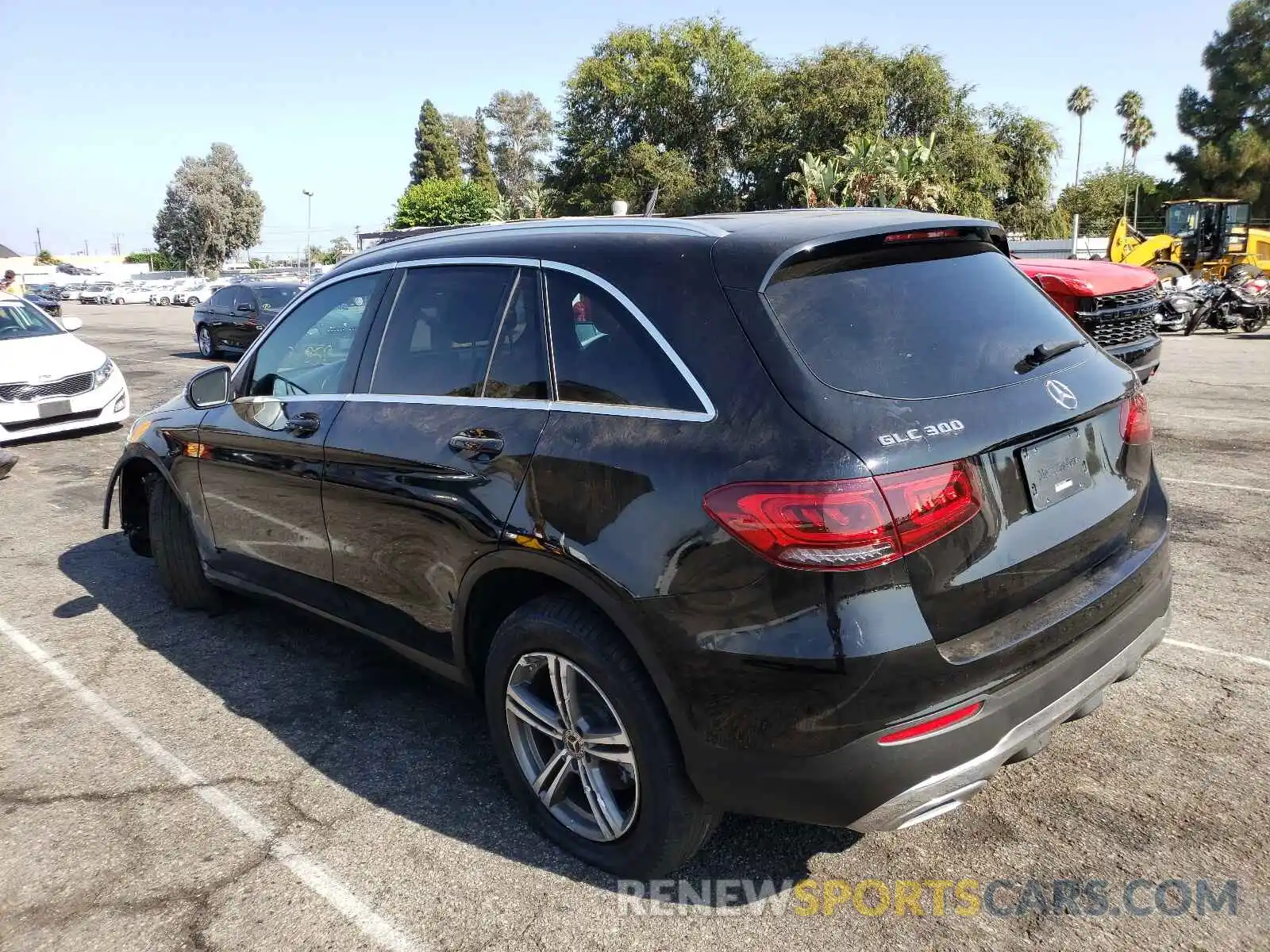 3 Photograph of a damaged car WDC0G8DBXLF682760 MERCEDES-BENZ GLC-CLASS 2020