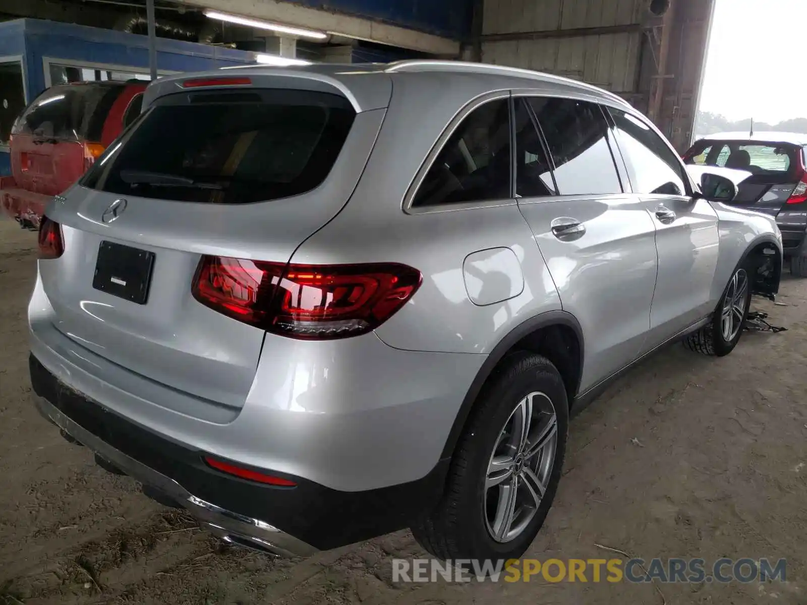 4 Photograph of a damaged car WDC0G8DBXLF712453 MERCEDES-BENZ GLC-CLASS 2020