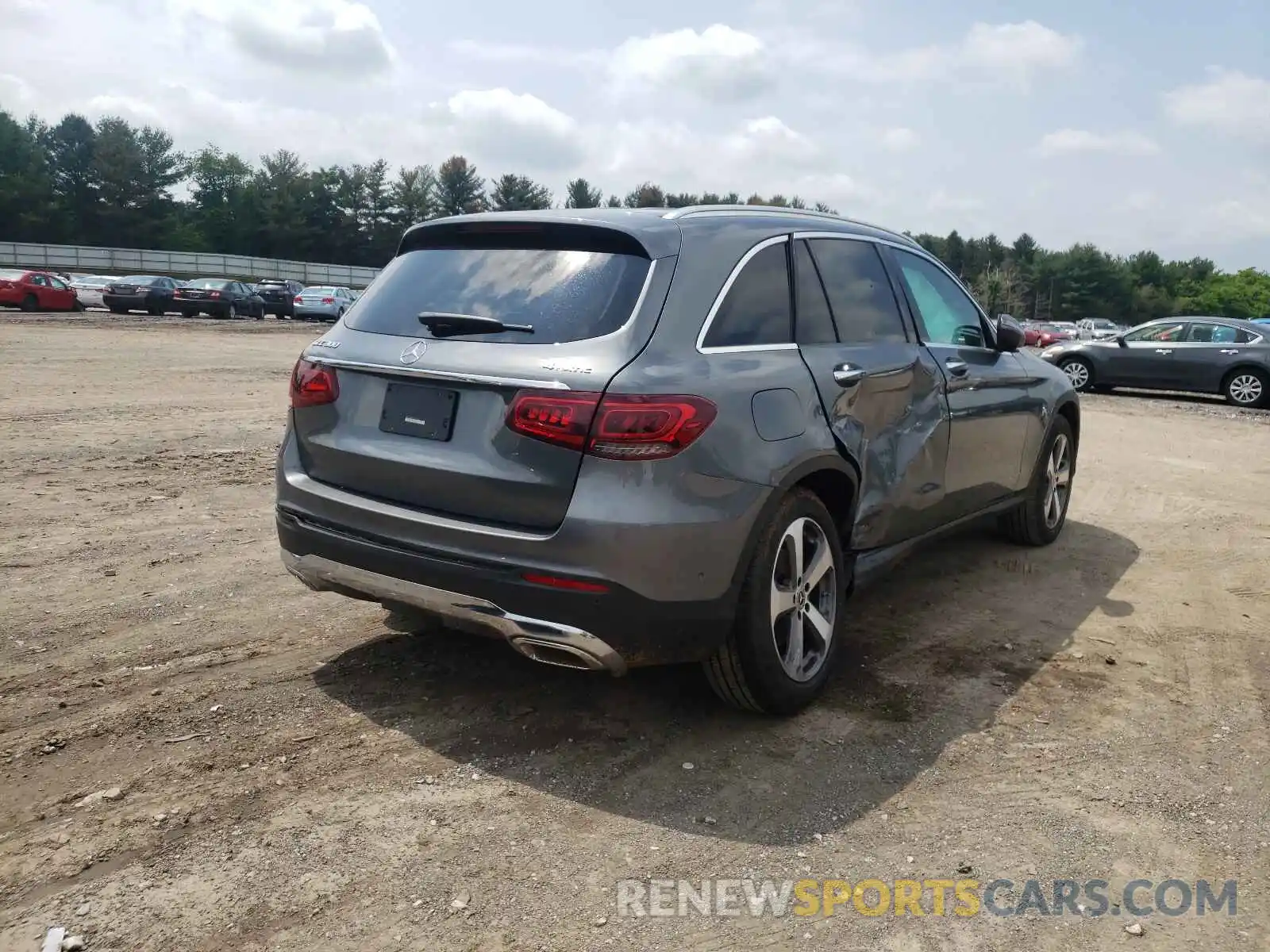 4 Photograph of a damaged car WDC0G8EB0LF689165 MERCEDES-BENZ GLC-CLASS 2020