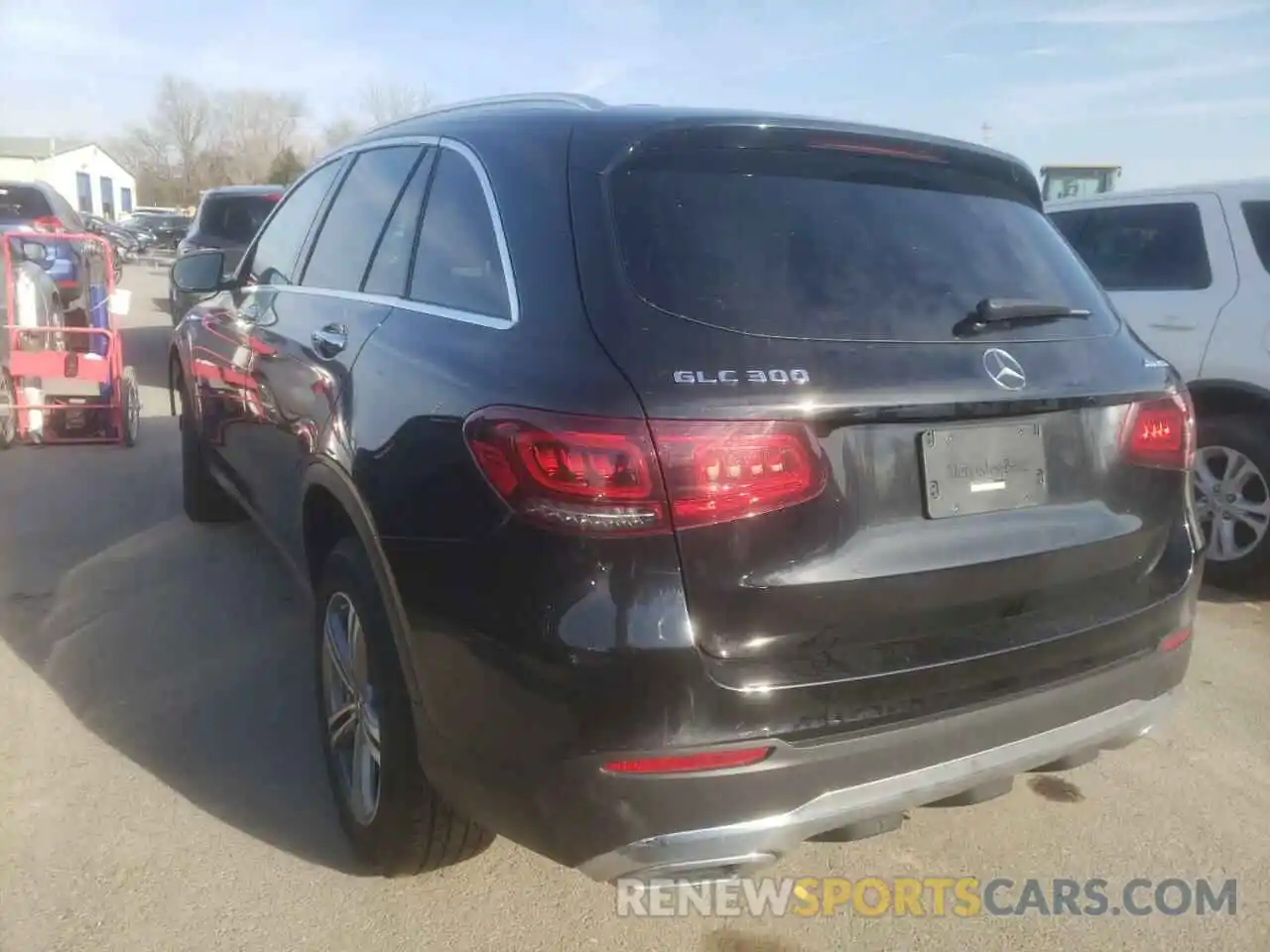 3 Photograph of a damaged car WDC0G8EB1LF675792 MERCEDES-BENZ GLC-CLASS 2020