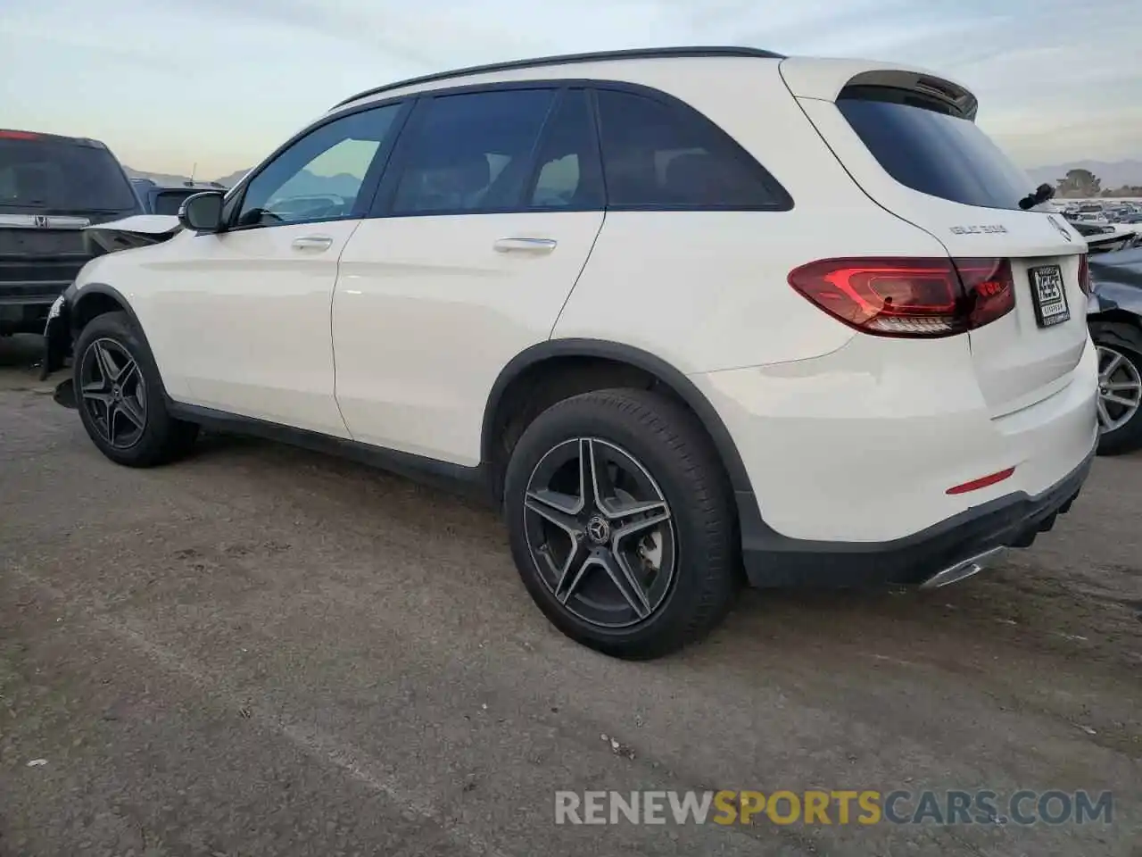 2 Photograph of a damaged car WDC0G8EB2LF743792 MERCEDES-BENZ GLC-CLASS 2020