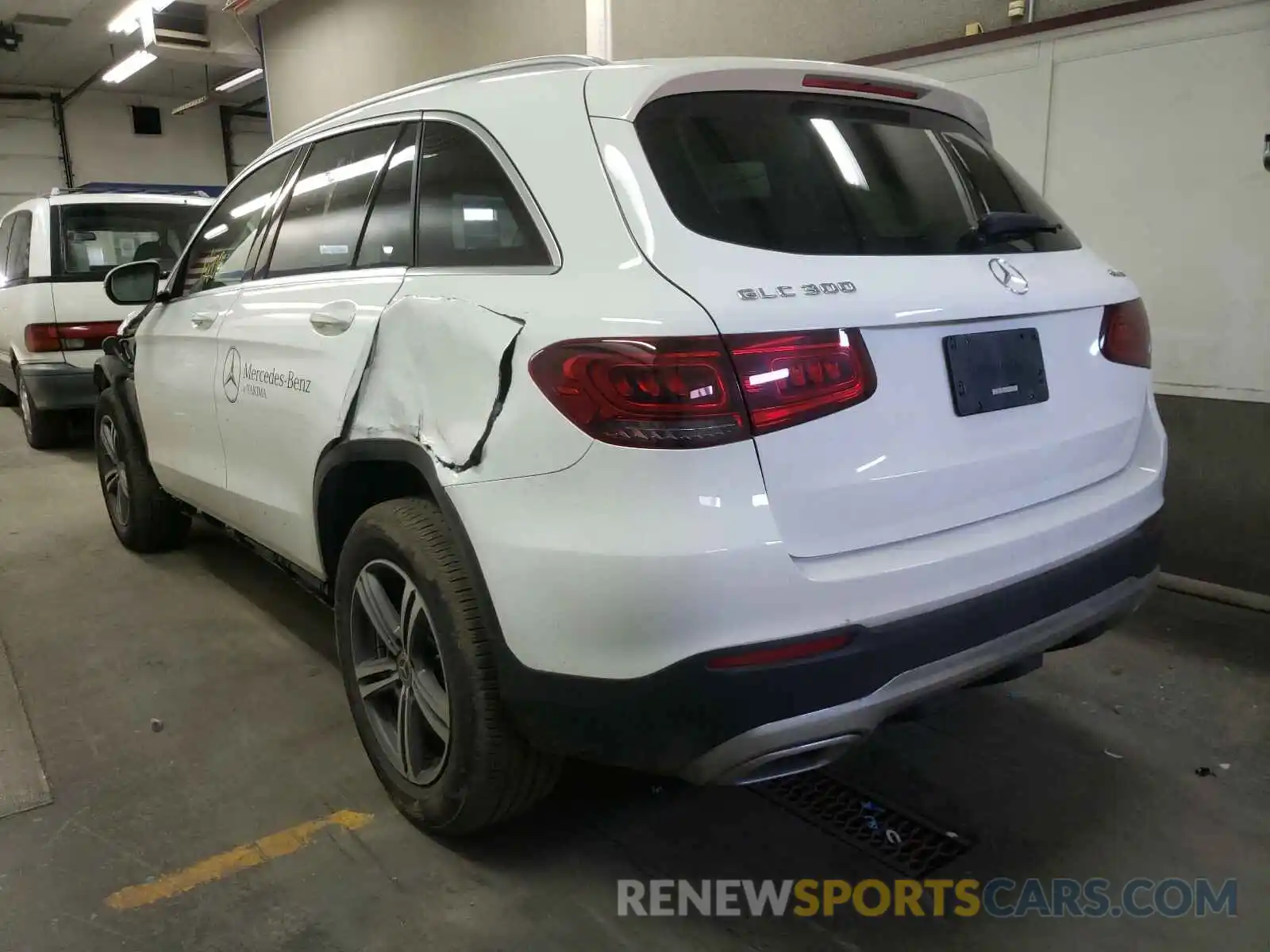 3 Photograph of a damaged car WDC0G8EB3LF742263 MERCEDES-BENZ GLC-CLASS 2020